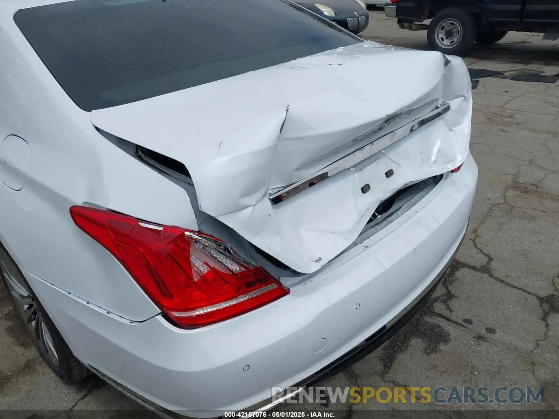 6 fotografías del automóvil dañado KMTF34JA4KU061686 GENESIS G90 2019