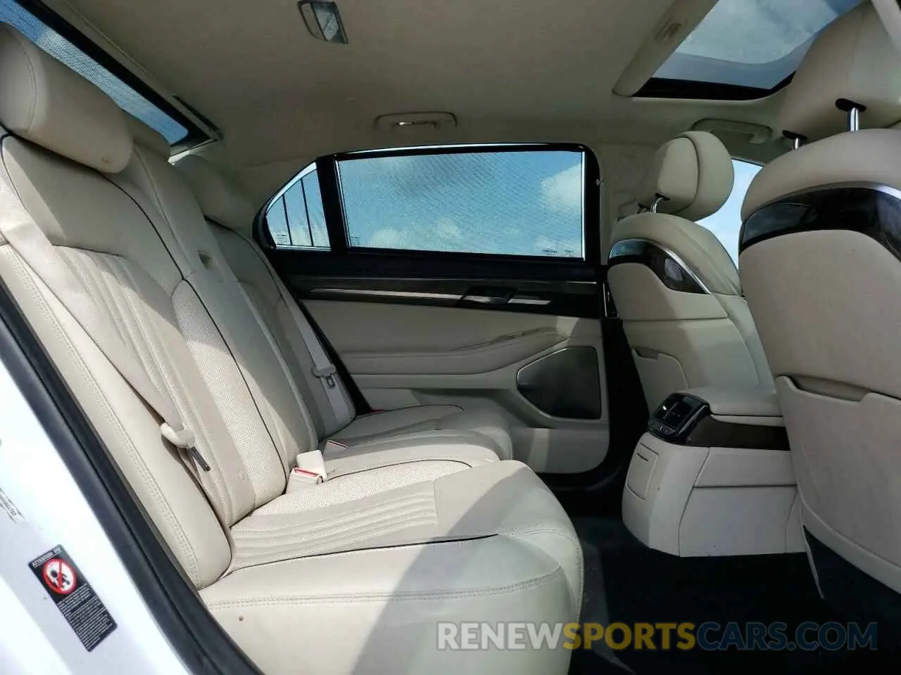 10 fotografías del automóvil dañado KMTF34JA6KU061768 GENESIS G90 2019