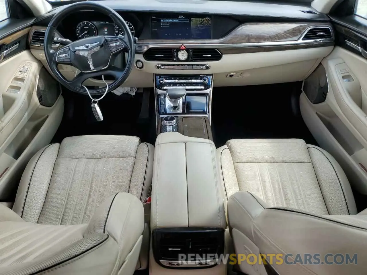 8 fotografías del automóvil dañado KMTF34JA6KU061768 GENESIS G90 2019