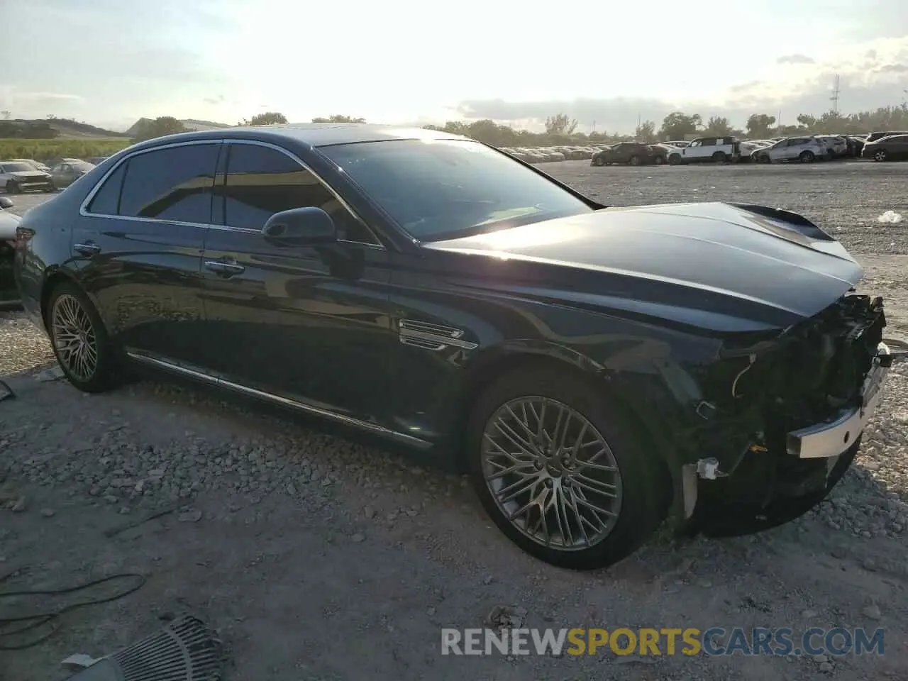 4 fotografías del automóvil dañado KMTF34PA3NU096425 GENESIS G90 2022