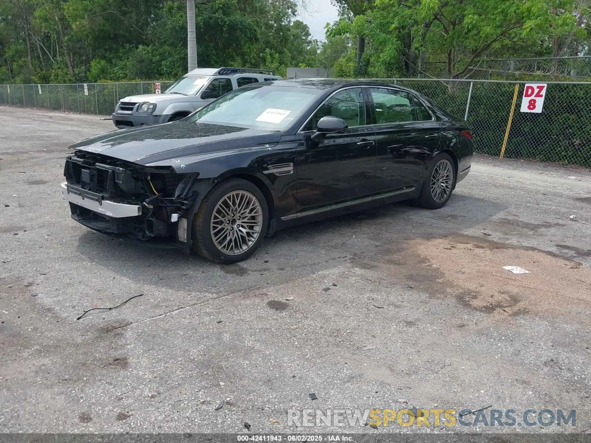 2 fotografías del automóvil dañado KMTF54PH6NU096409 GENESIS G90 2022