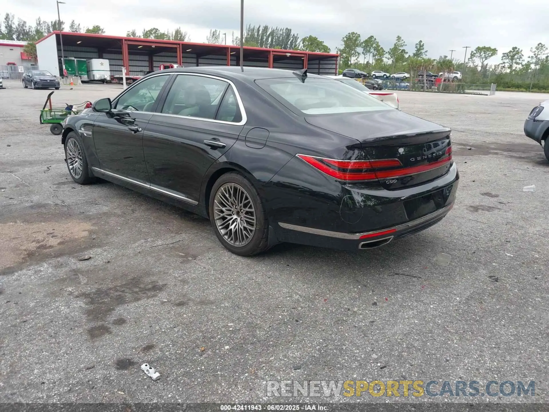 3 fotografías del automóvil dañado KMTF54PH6NU096409 GENESIS G90 2022