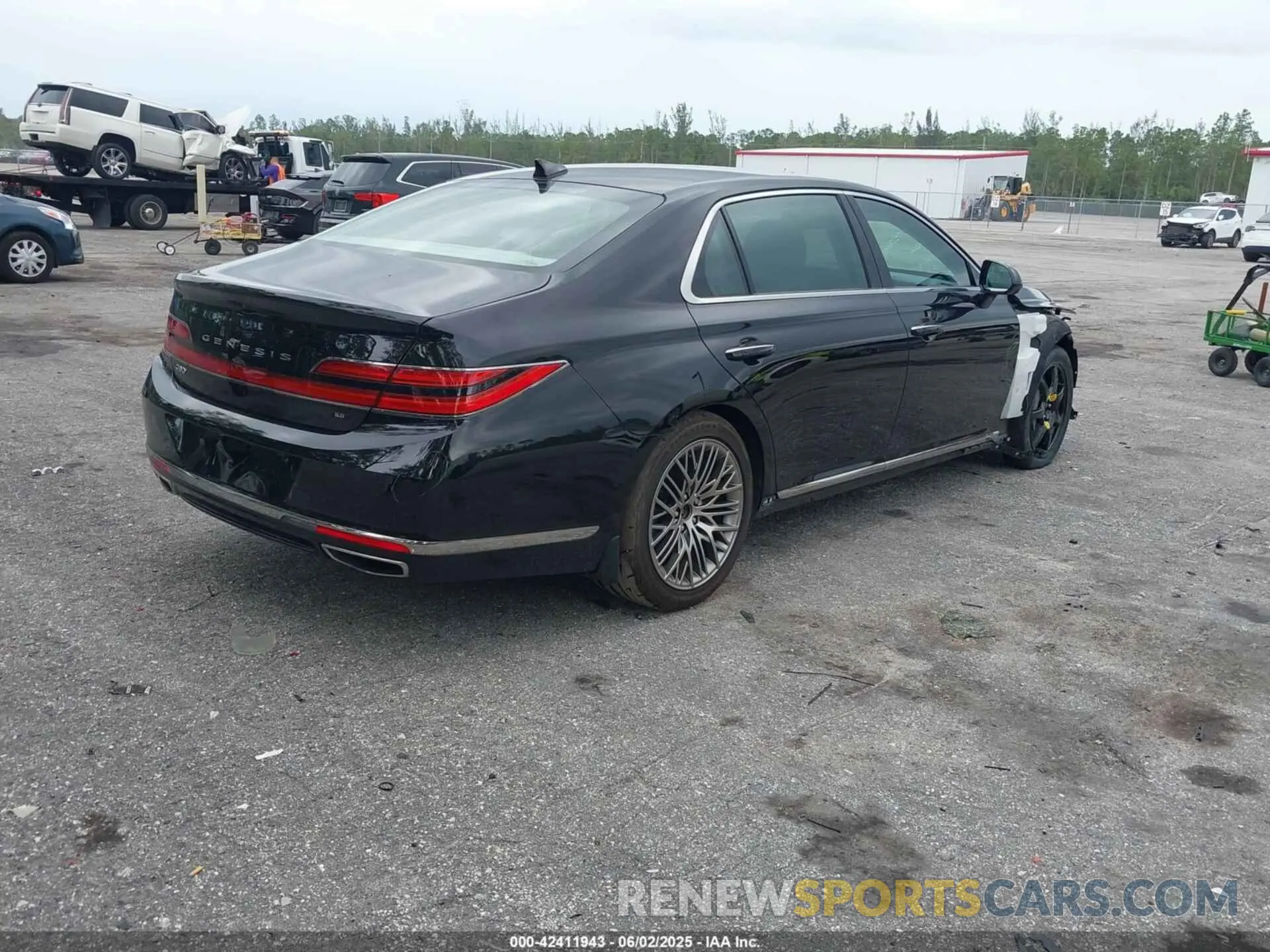 4 fotografías del automóvil dañado KMTF54PH6NU096409 GENESIS G90 2022