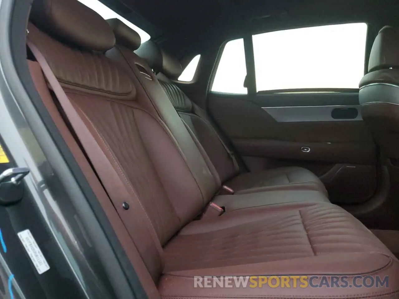 10 fotografías del automóvil dañado KMTFB4SDXPU011121 GENESIS G90 2023