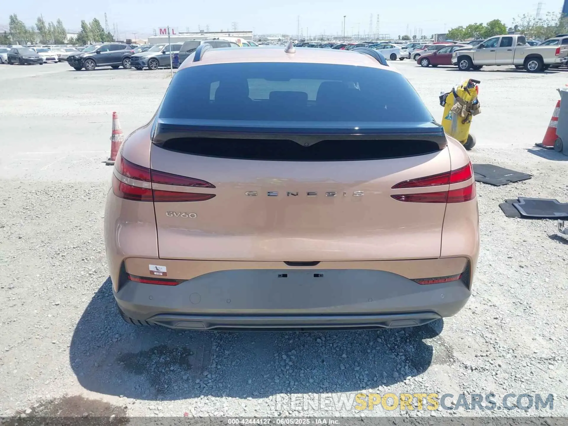 17 fotografías del automóvil dañado KMUKEDTB2PU008745 GENESIS GV60 2023