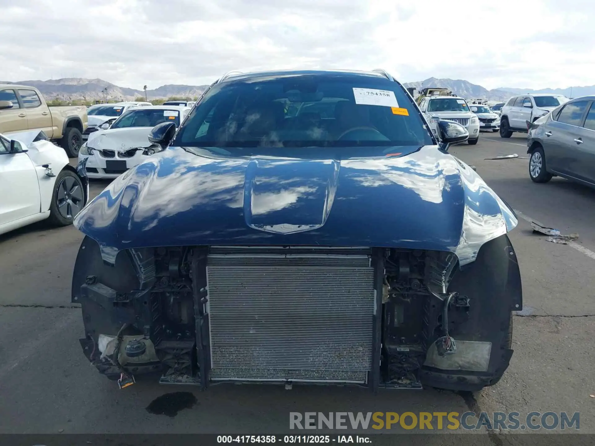 13 fotografías del automóvil dañado KMUMADTB2NU066730 GENESIS GV70 2022