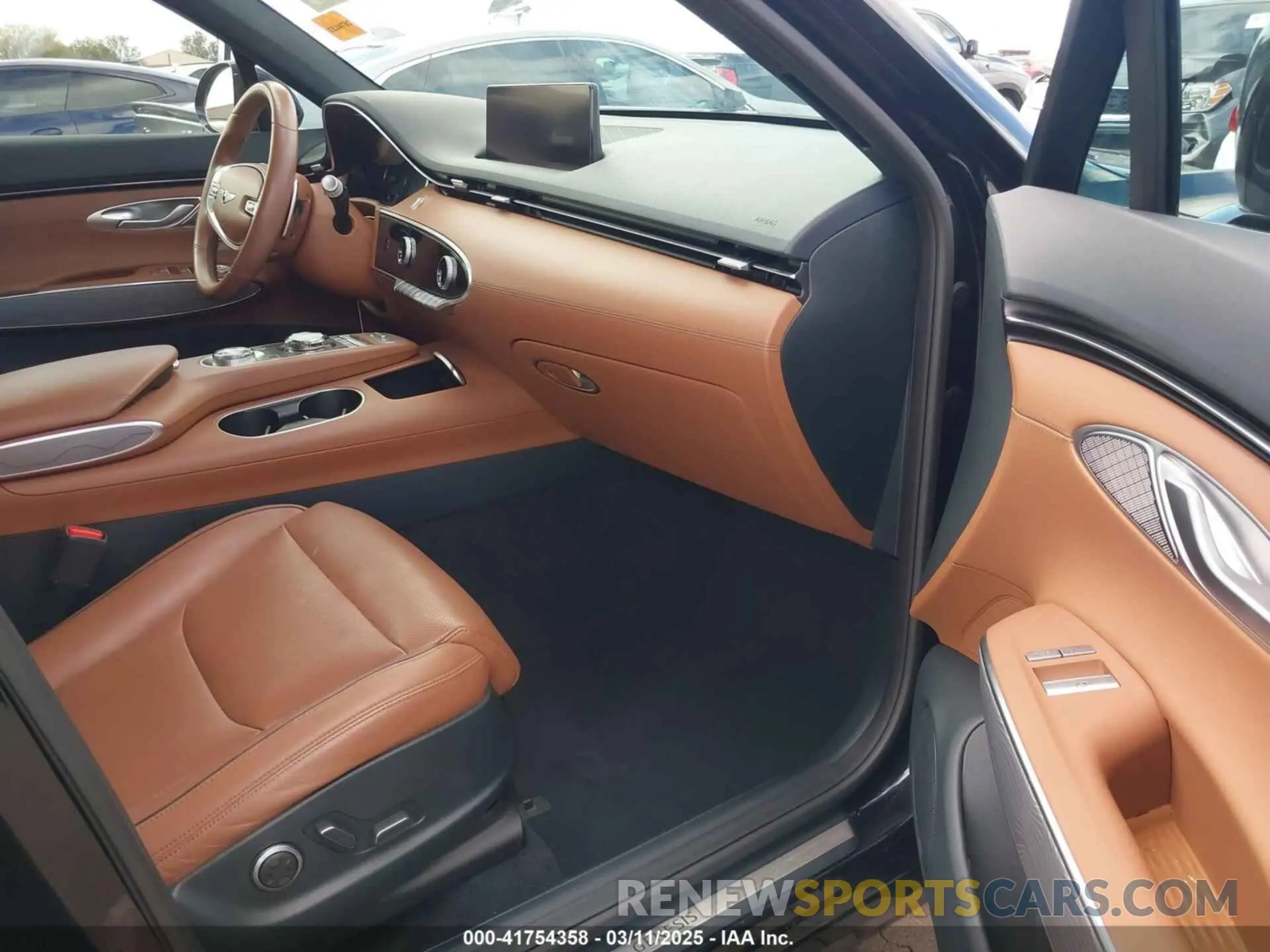 5 fotografías del automóvil dañado KMUMADTB2NU066730 GENESIS GV70 2022