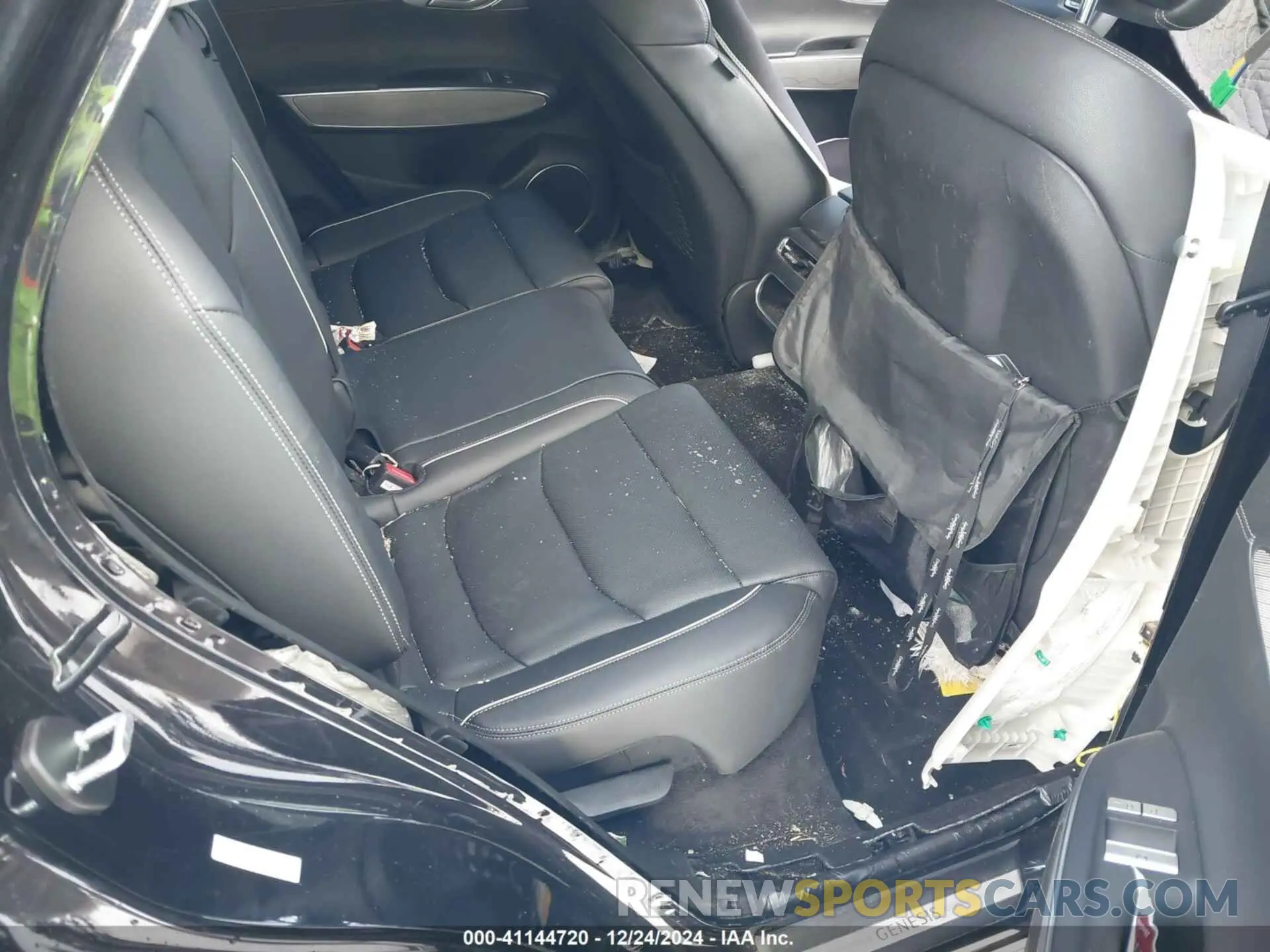 8 fotografías del automóvil dañado KMUMADTBXNU050016 GENESIS GV70 2022