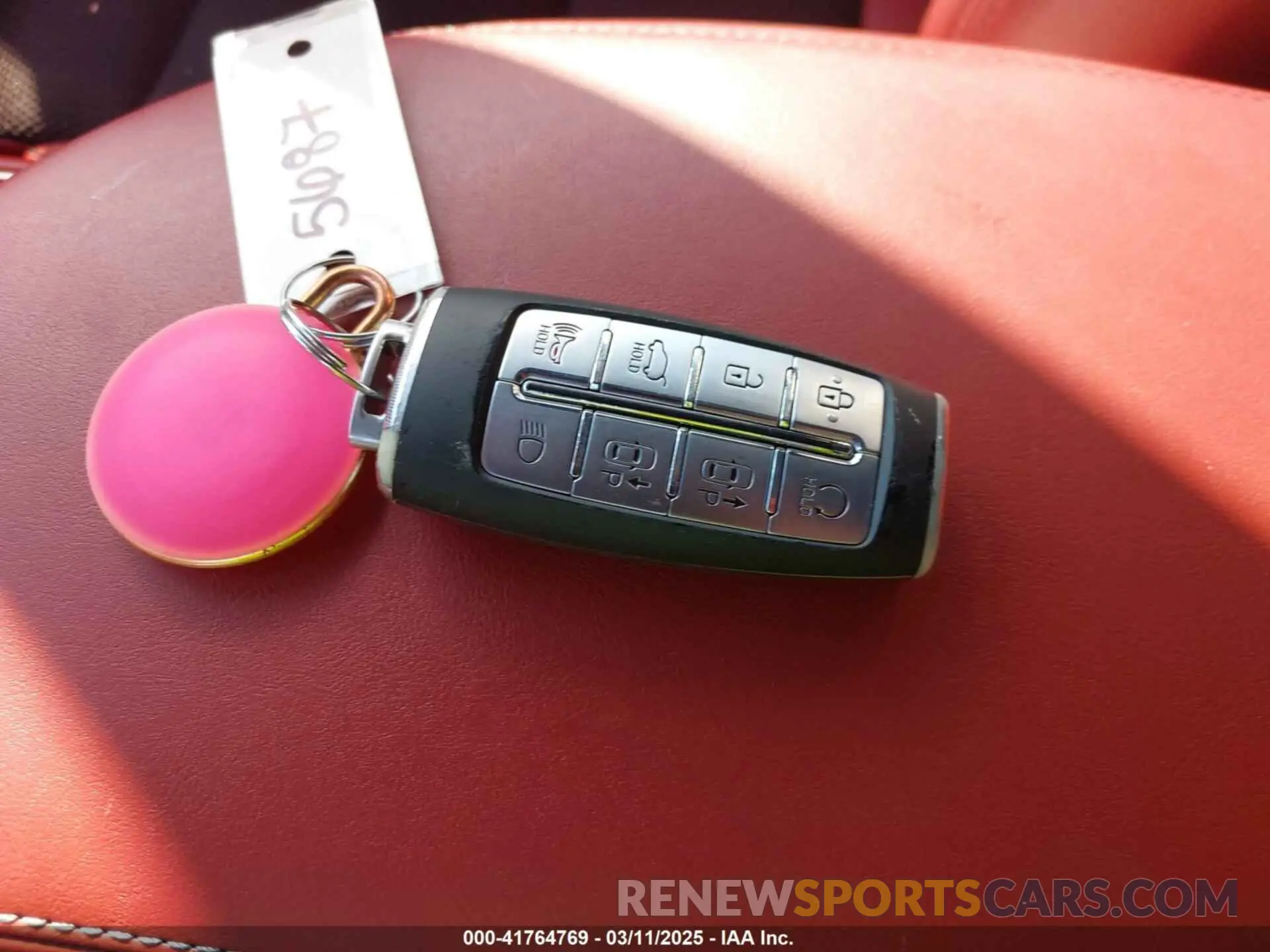 11 fotografías del automóvil dañado KMUMADTB0PU087966 GENESIS GV70 2023
