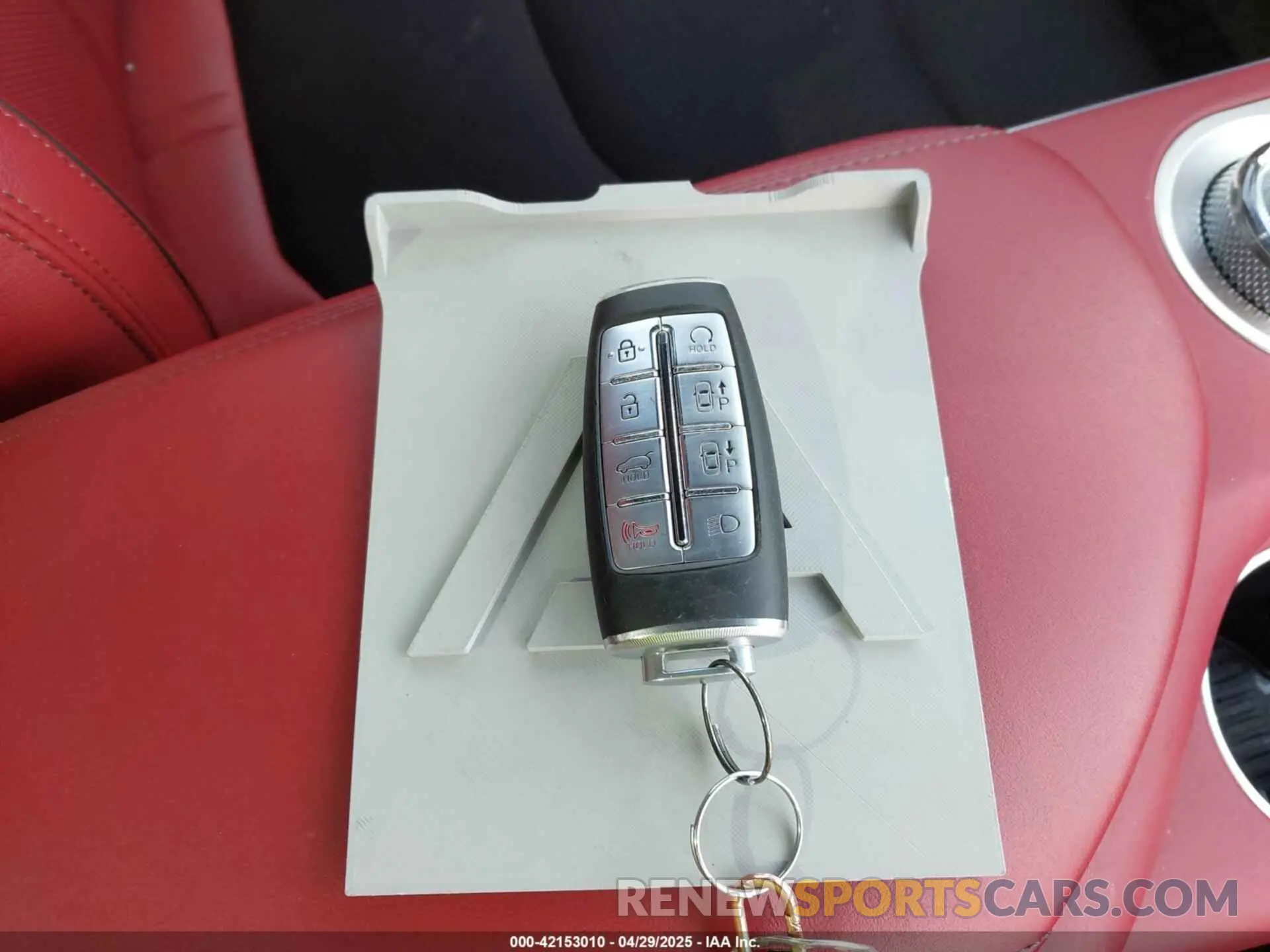 11 fotografías del automóvil dañado KMUMADTB2PU089637 GENESIS GV70 2023