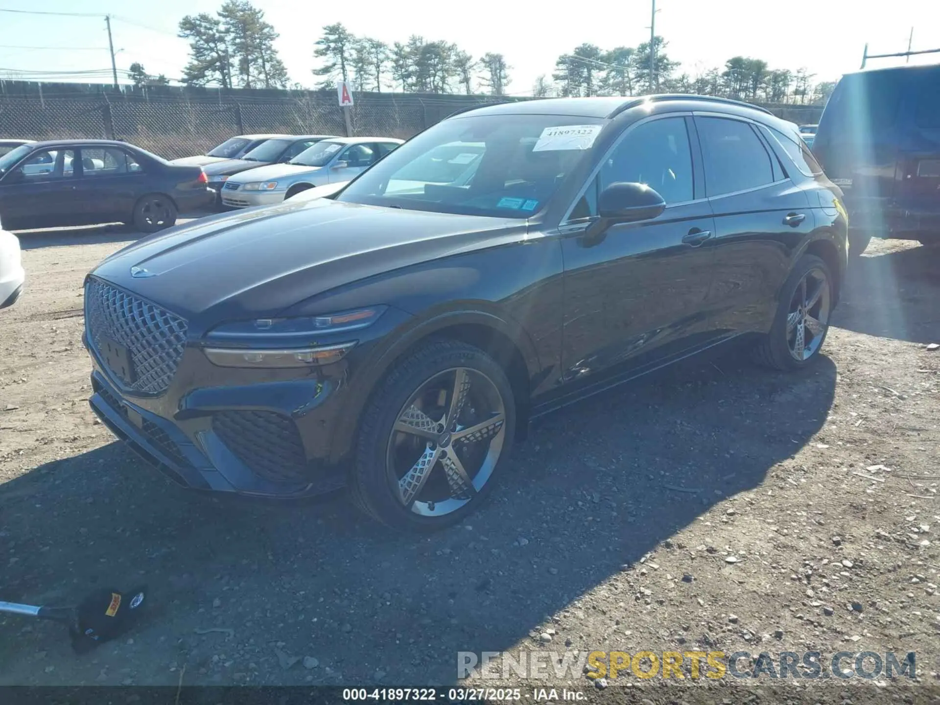 2 fotografías del automóvil dañado KMUMADTB4PU102310 GENESIS GV70 2023