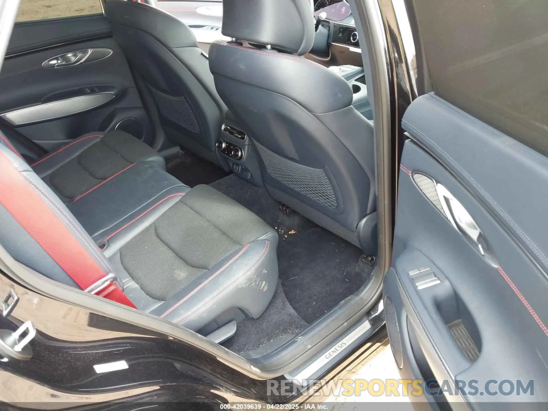 8 fotografías del automóvil dañado KMUMADTB5PU080446 GENESIS GV70 2023