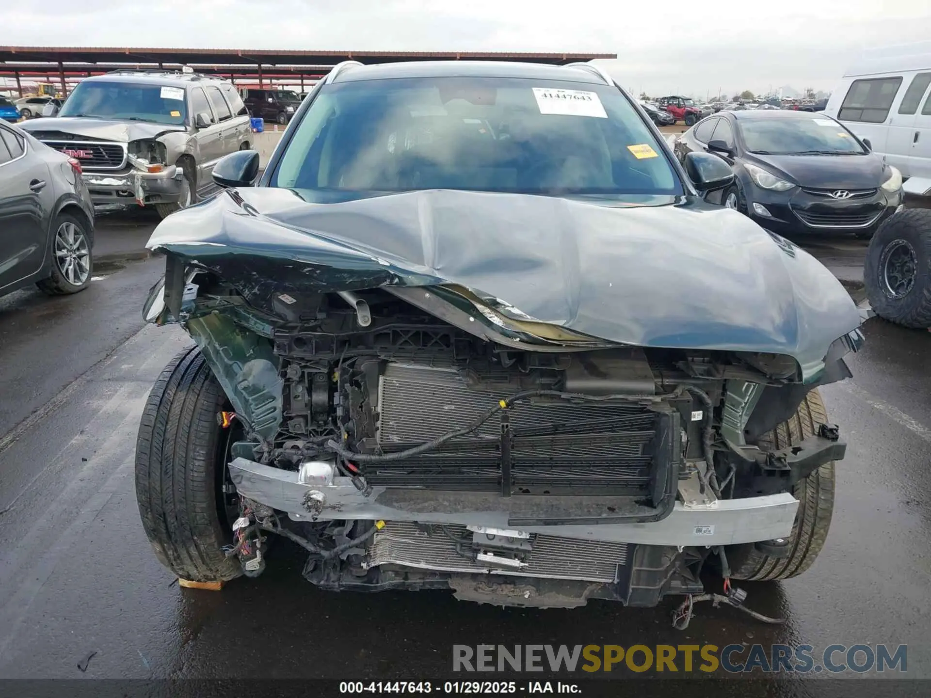 12 fotografías del automóvil dañado KMUMADTB5PU114854 GENESIS GV70 2023