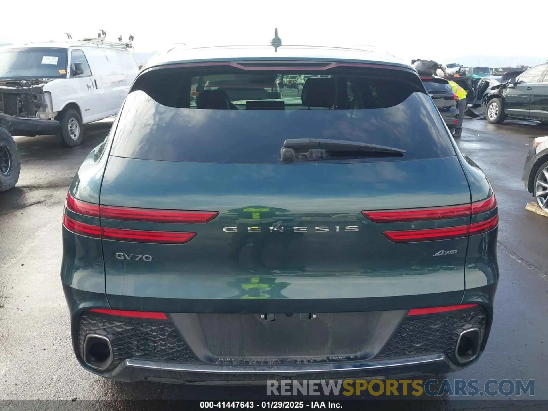 16 fotografías del automóvil dañado KMUMADTB5PU114854 GENESIS GV70 2023