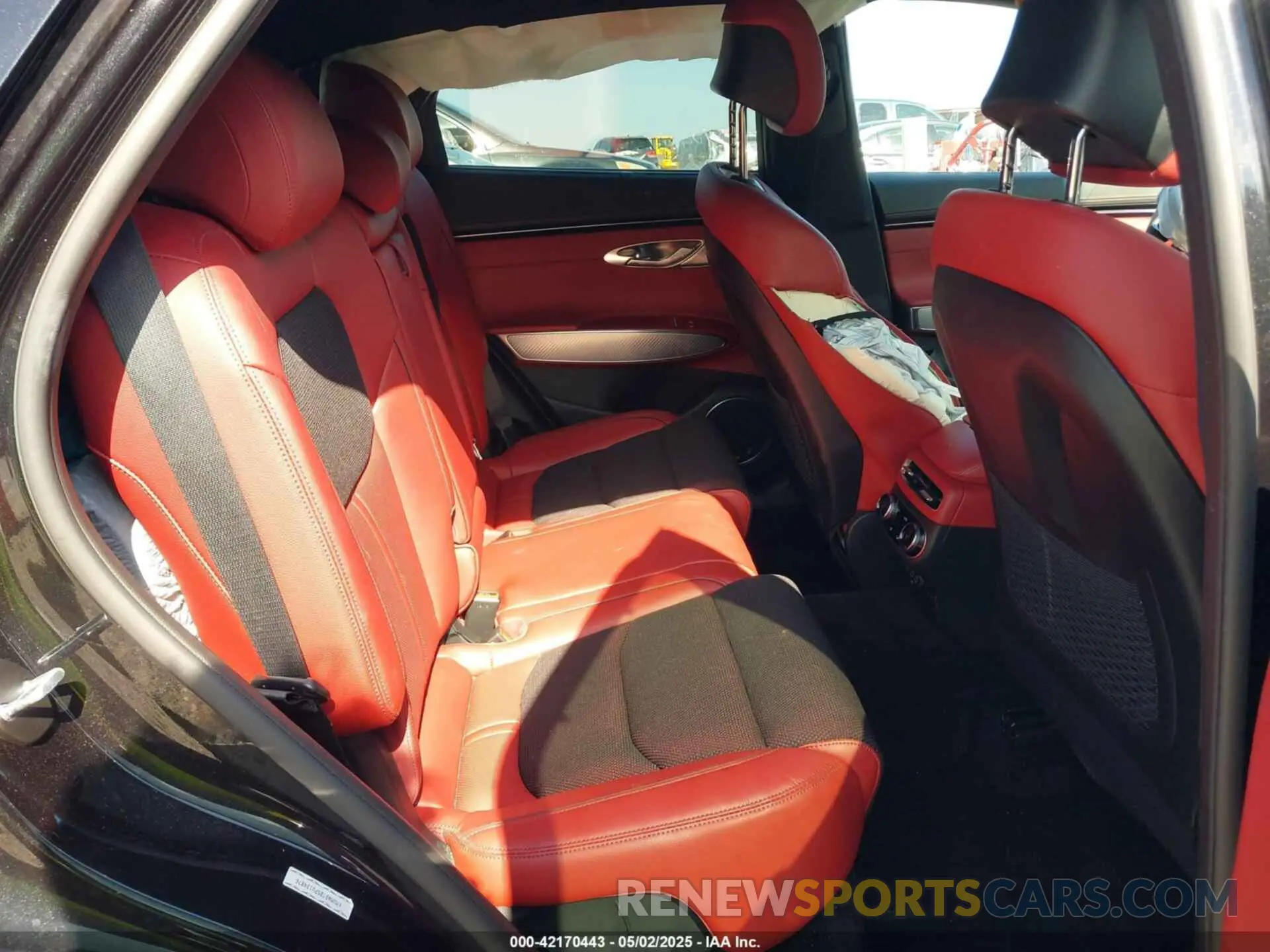8 fotografías del automóvil dañado KMUMADTB5PU134876 GENESIS GV70 2023