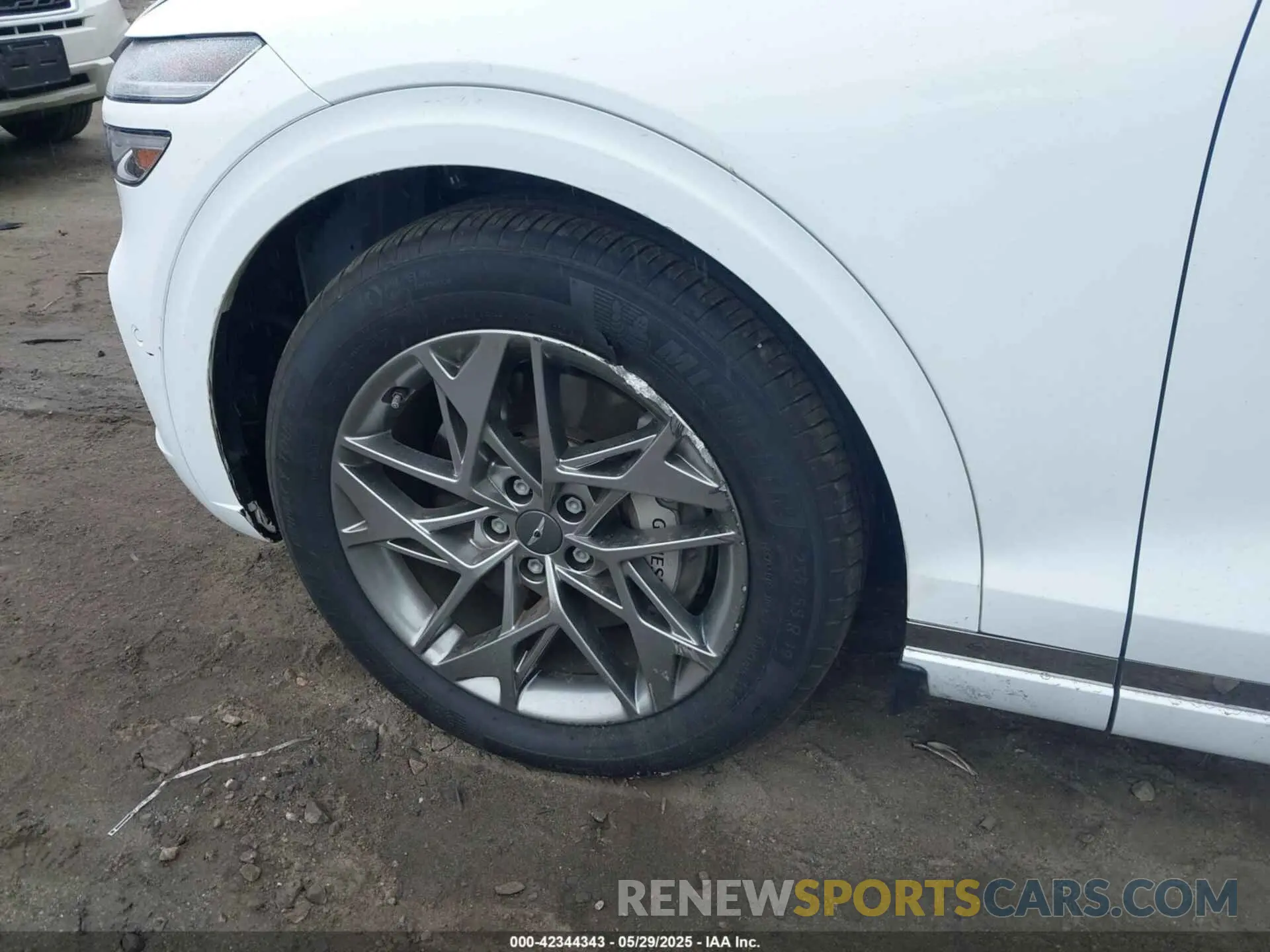 6 fotografías del automóvil dañado KMUMADTB6PU121652 GENESIS GV70 2023