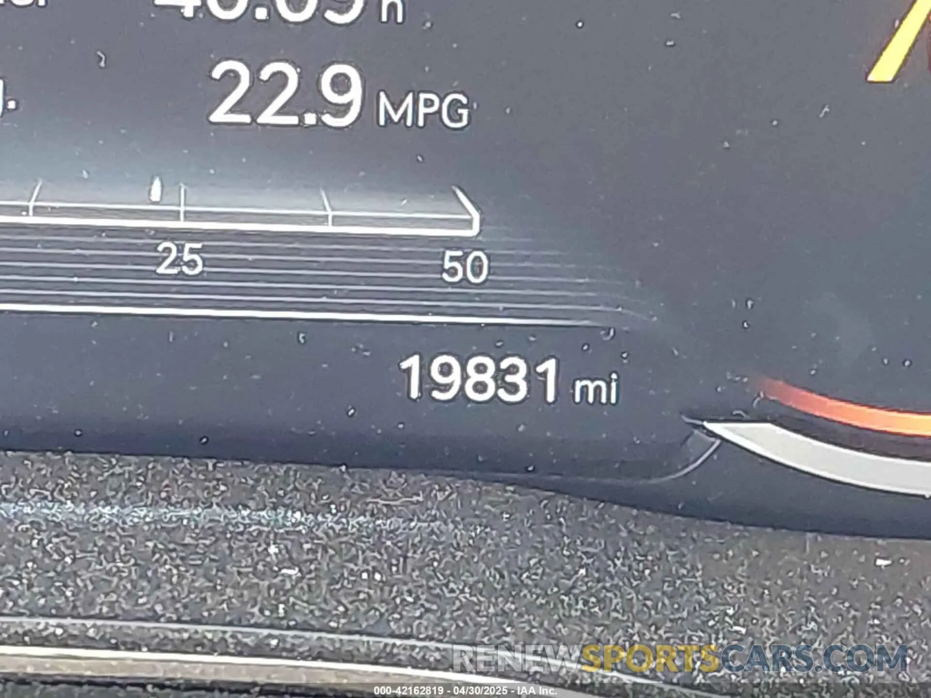 16 fotografías del automóvil dañado KMUMADTB8PU136895 GENESIS GV70 2023