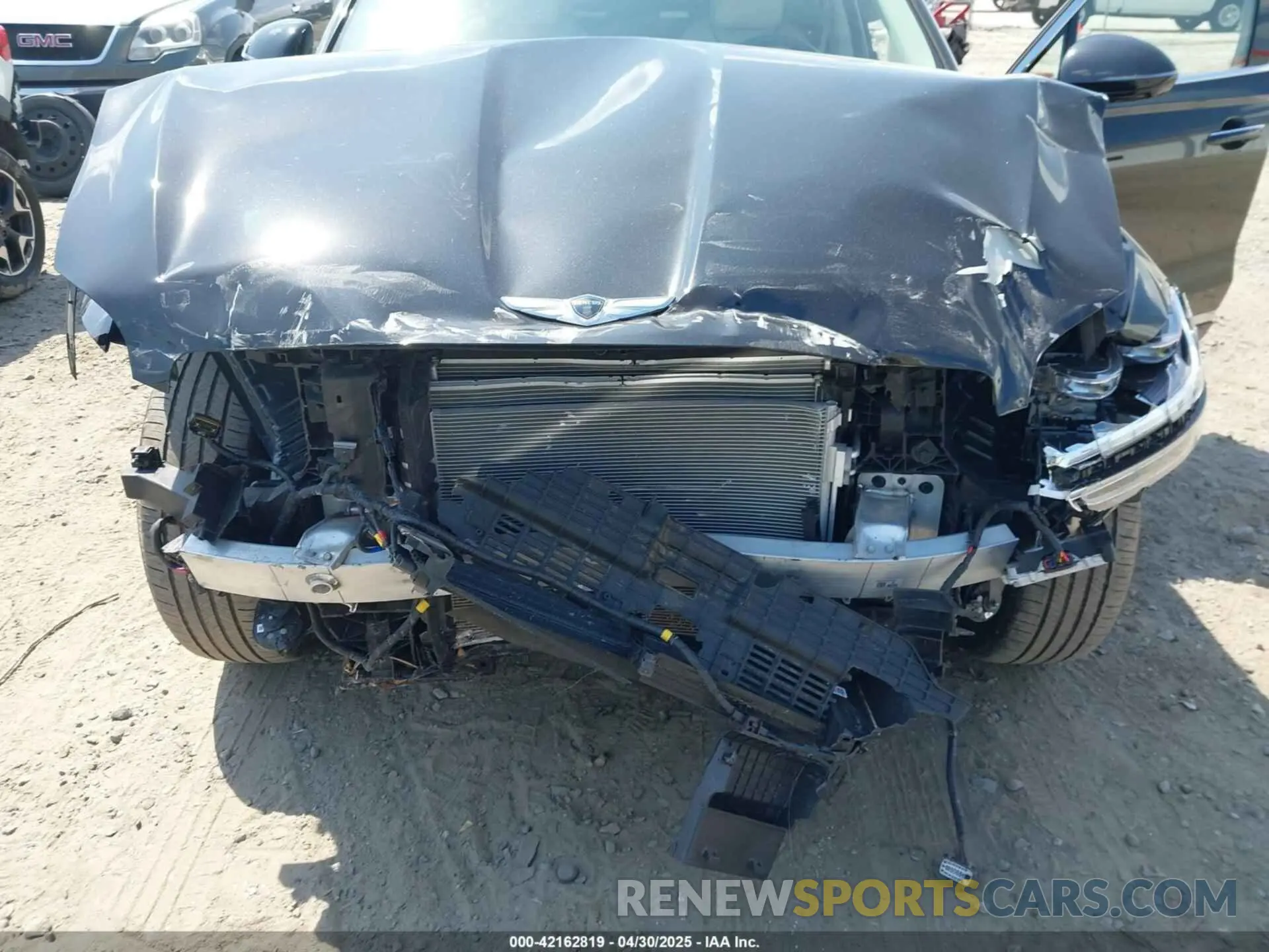 6 fotografías del automóvil dañado KMUMADTB8PU136895 GENESIS GV70 2023
