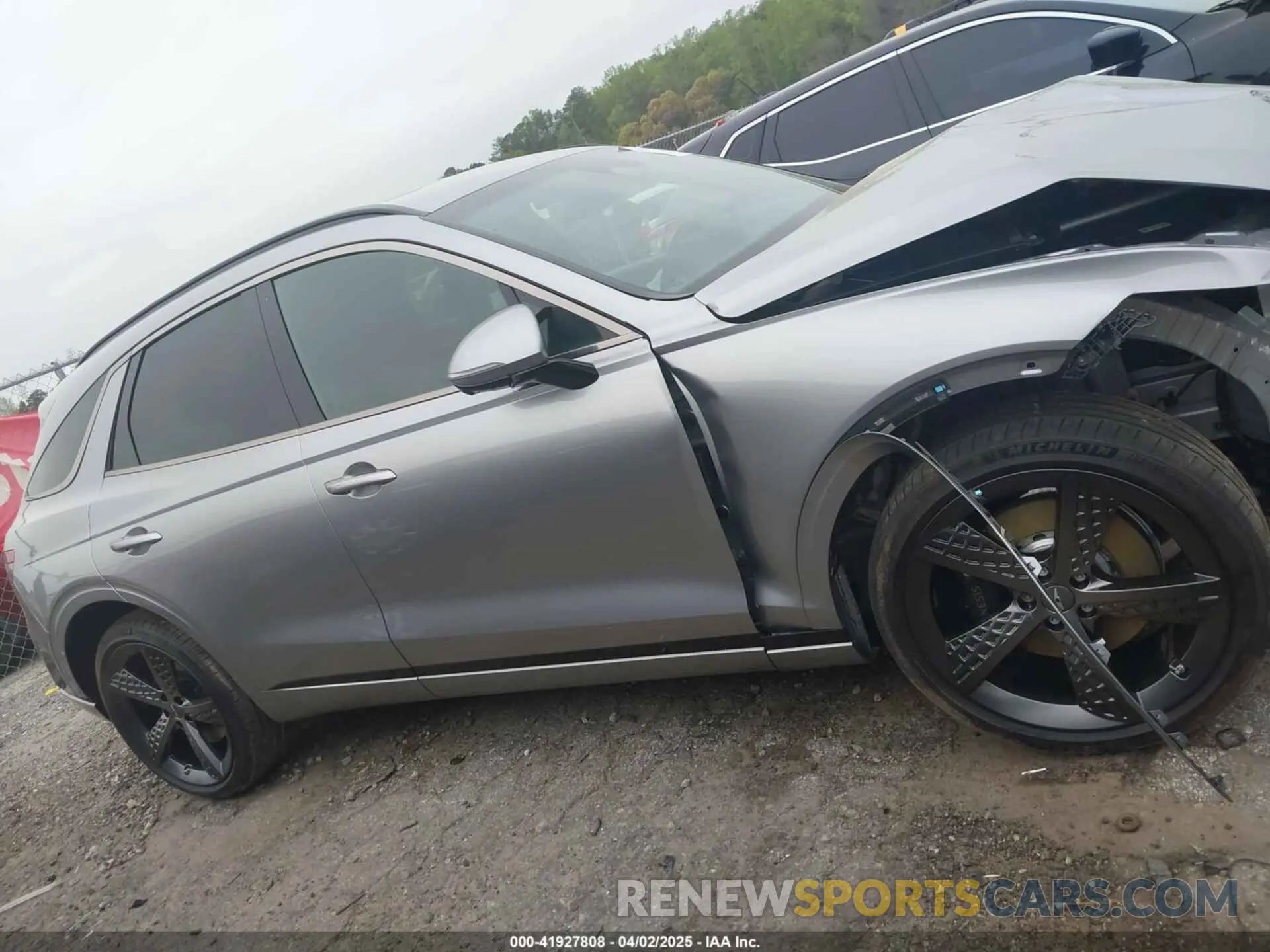 12 fotografías del automóvil dañado 5NMMADTB3RH008657 GENESIS GV70 2024