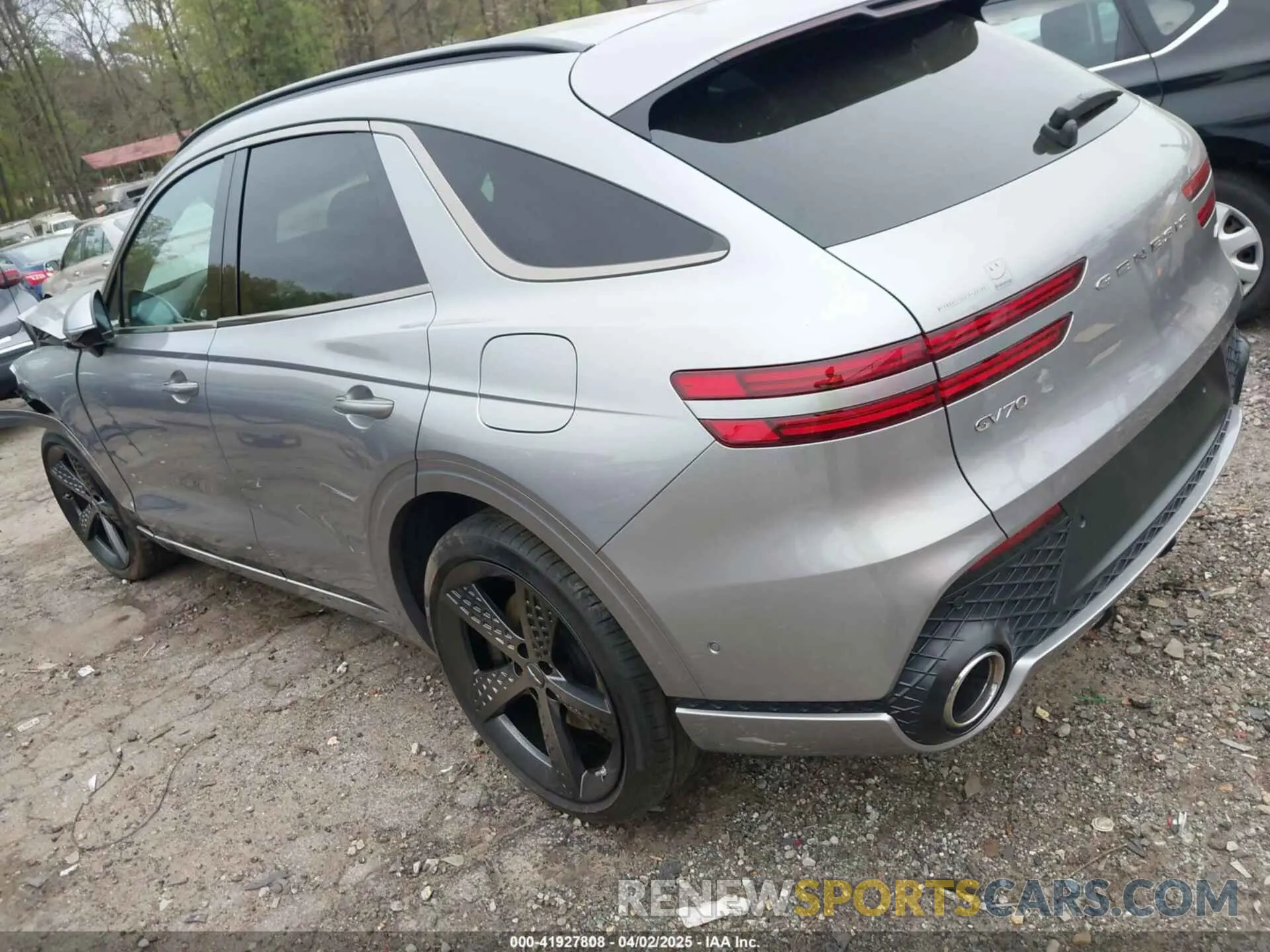 3 fotografías del automóvil dañado 5NMMADTB3RH008657 GENESIS GV70 2024