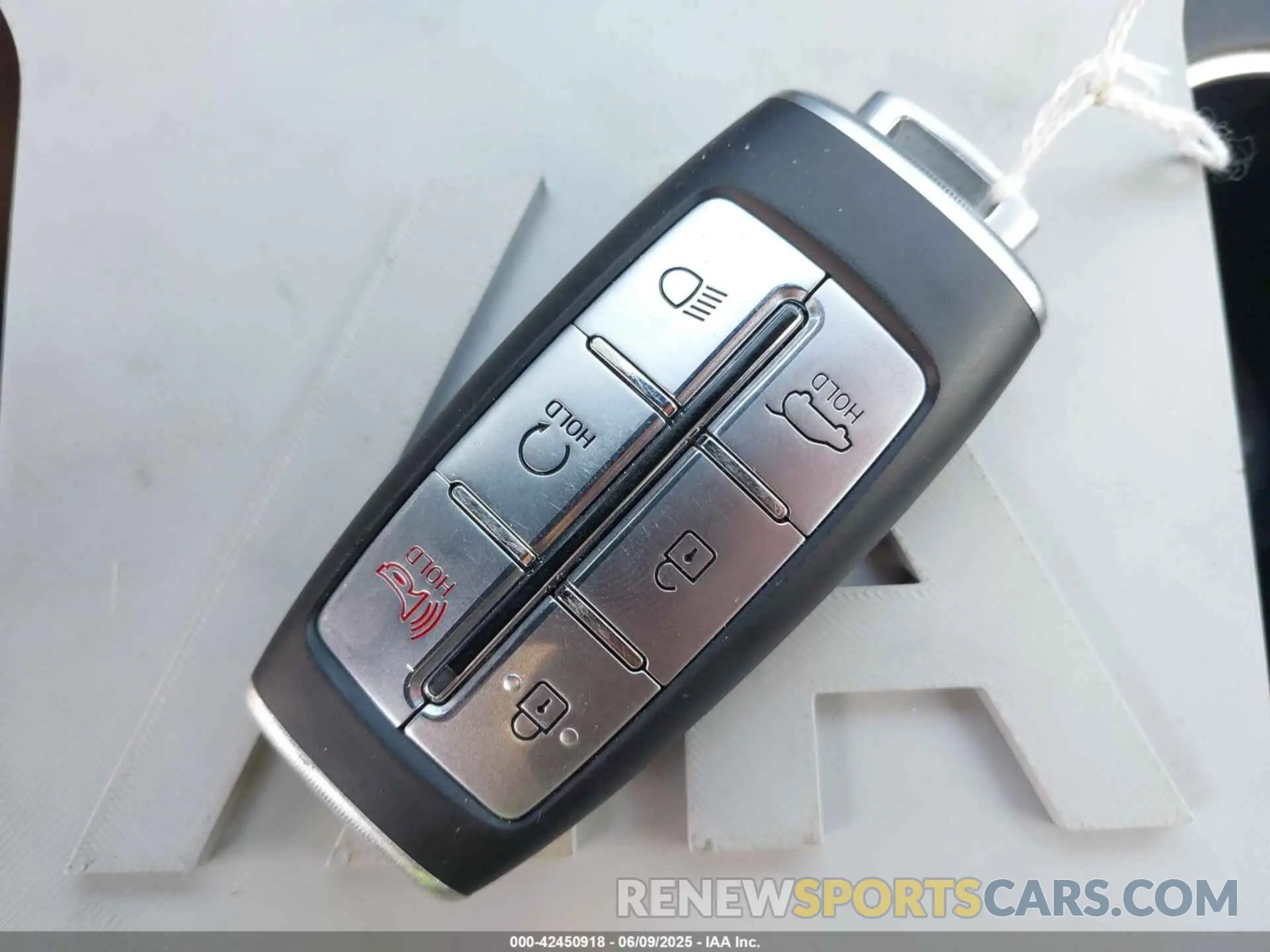 11 fotografías del automóvil dañado 5NMMADTB6RH011004 GENESIS GV70 2024