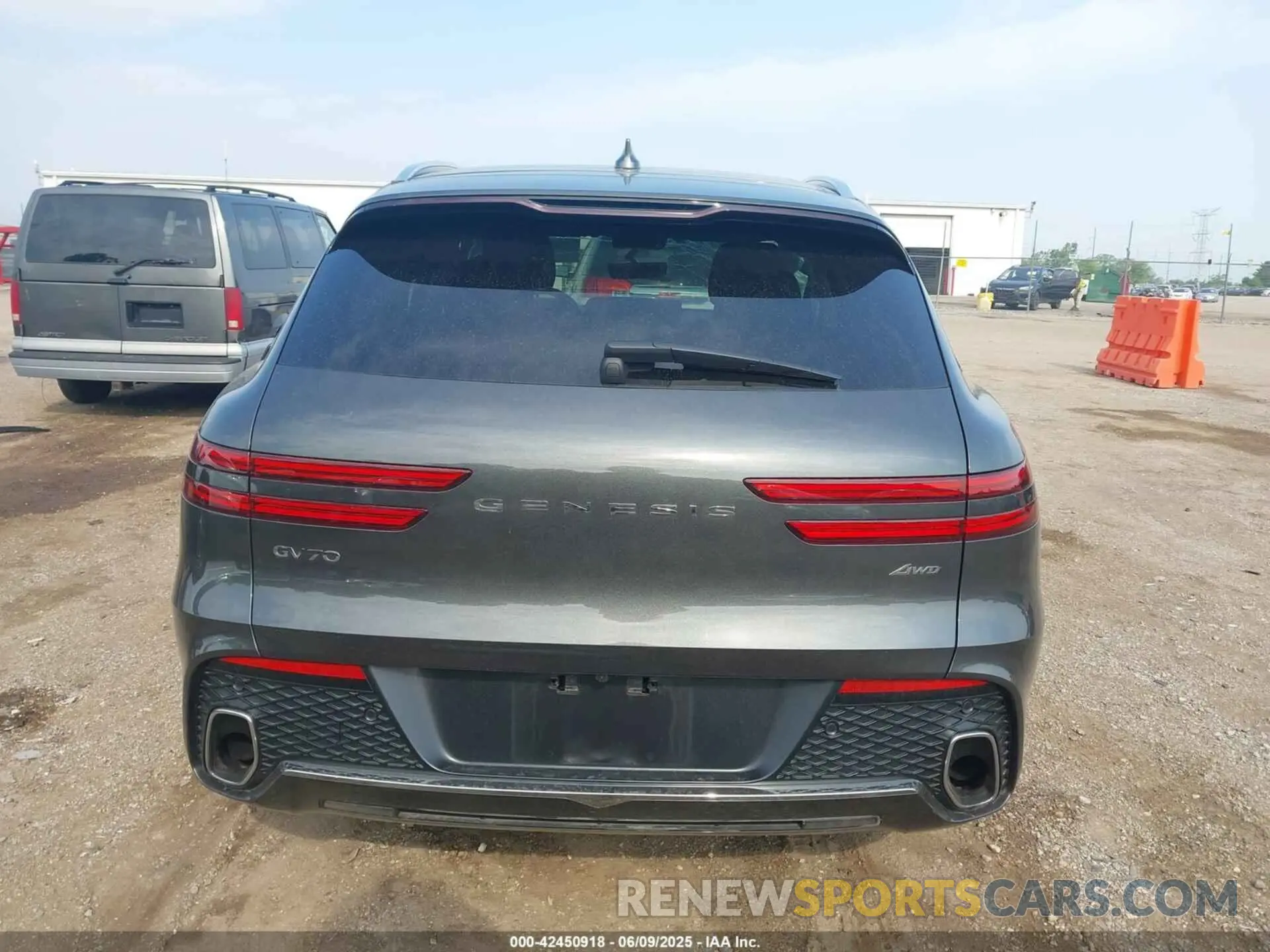17 fotografías del automóvil dañado 5NMMADTB6RH011004 GENESIS GV70 2024