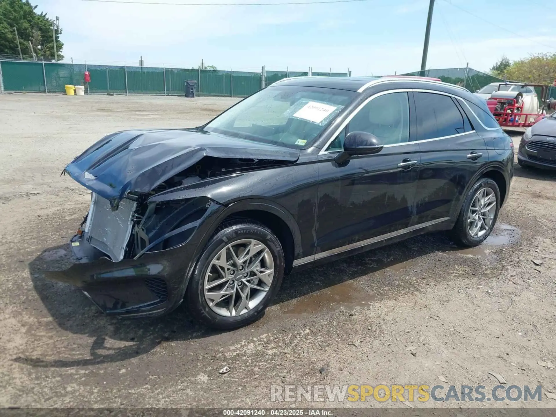 2 fotografías del automóvil dañado 5NMMADTB6SH017181 GENESIS GV70 2025