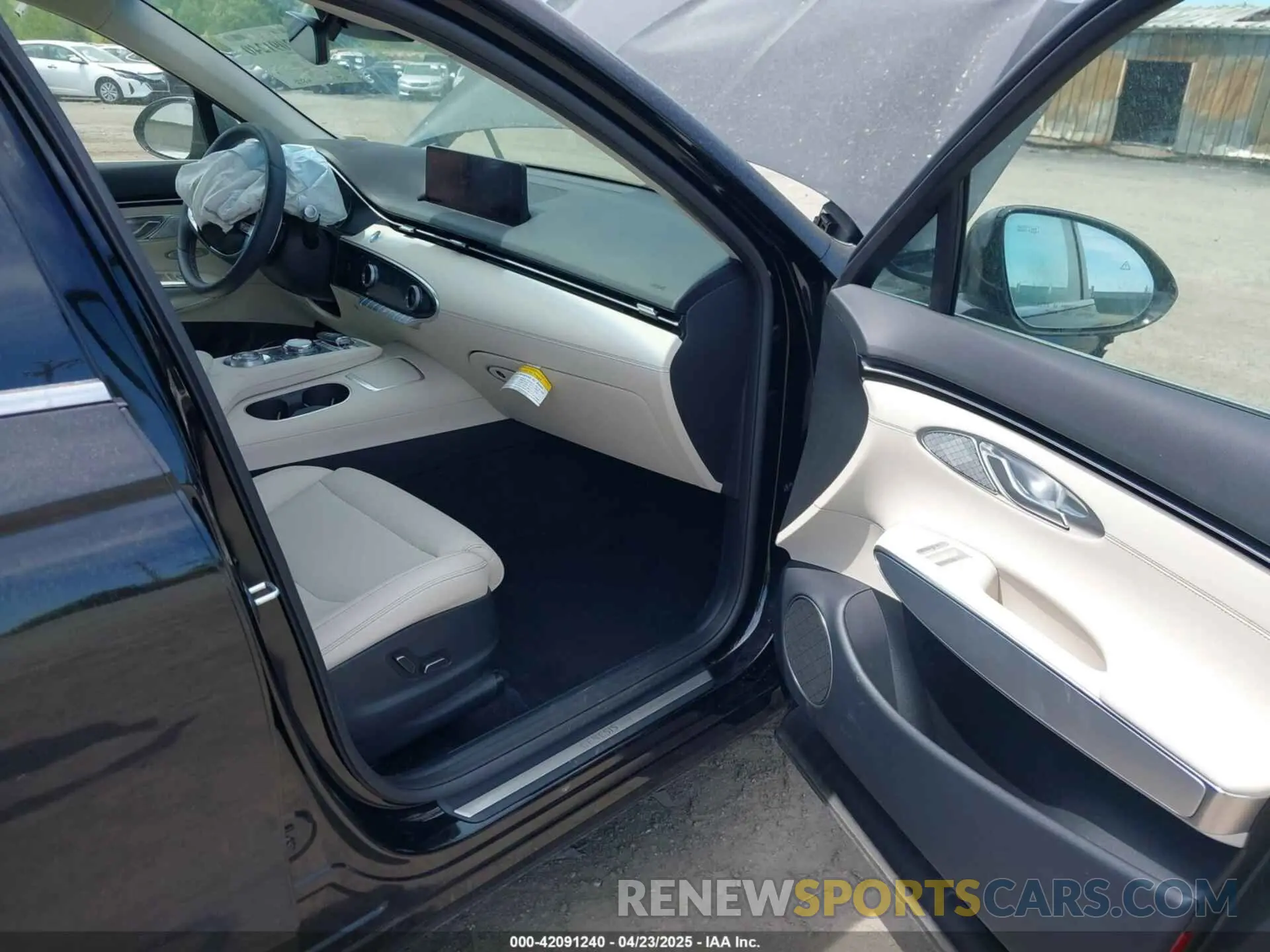 5 fotografías del automóvil dañado 5NMMADTB6SH017181 GENESIS GV70 2025