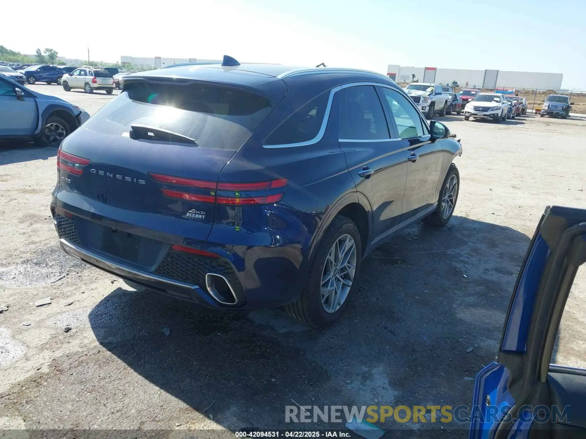 4 fotografías del automóvil dañado 5NMMADTB9SH023752 GENESIS GV70 2025