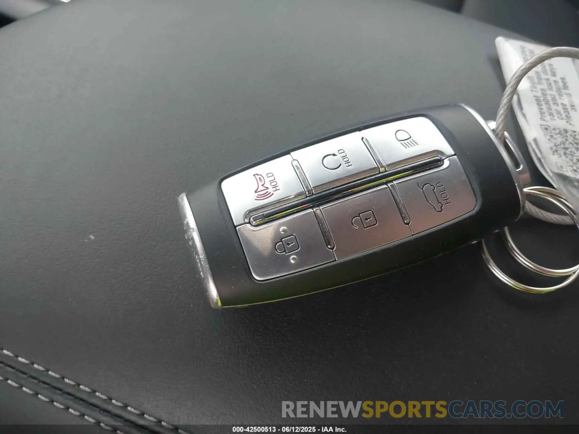 11 fotografías del automóvil dañado KMUMADTB7SU199933 GENESIS GV70 2025