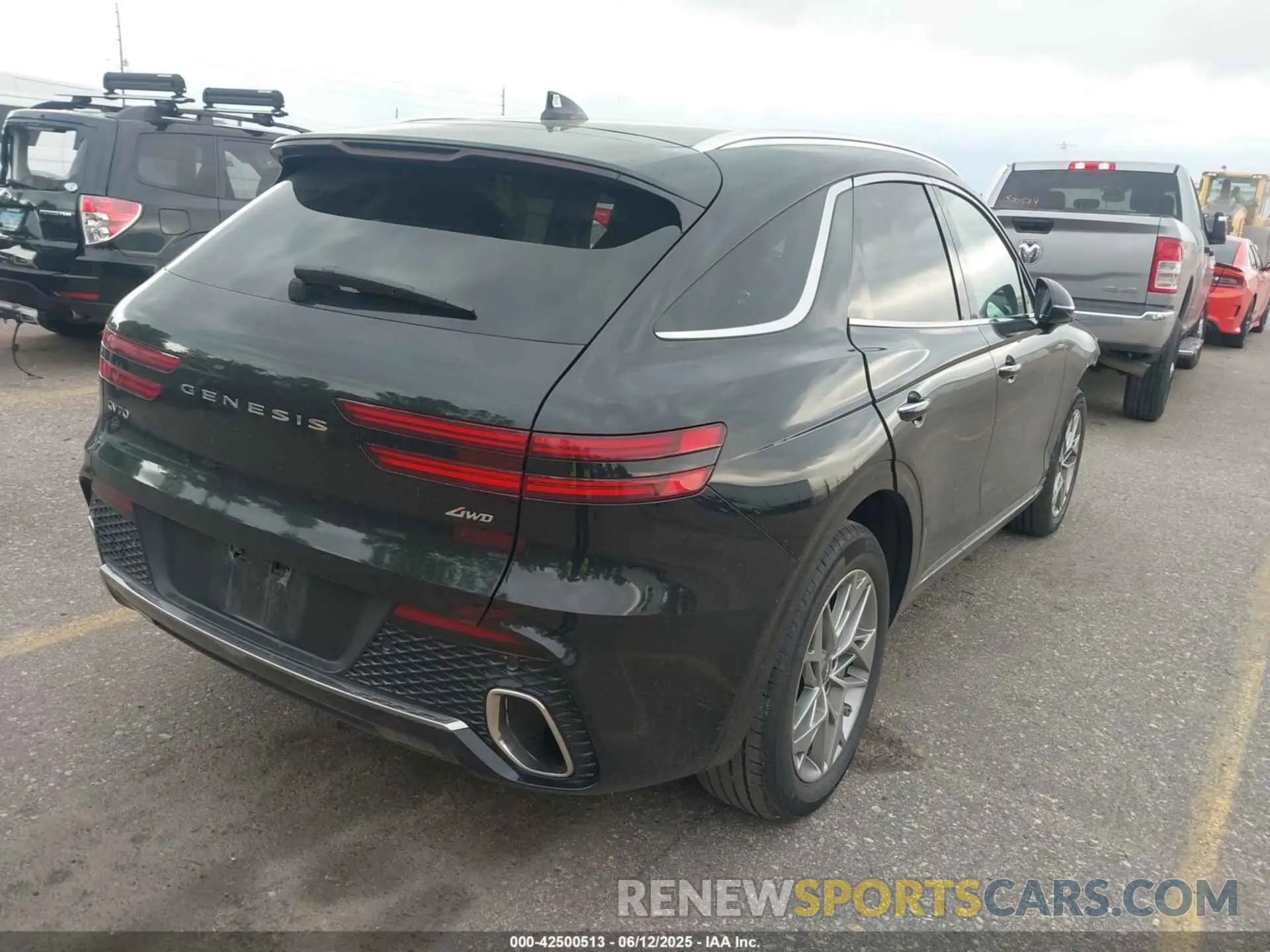 4 fotografías del automóvil dañado KMUMADTB7SU199933 GENESIS GV70 2025