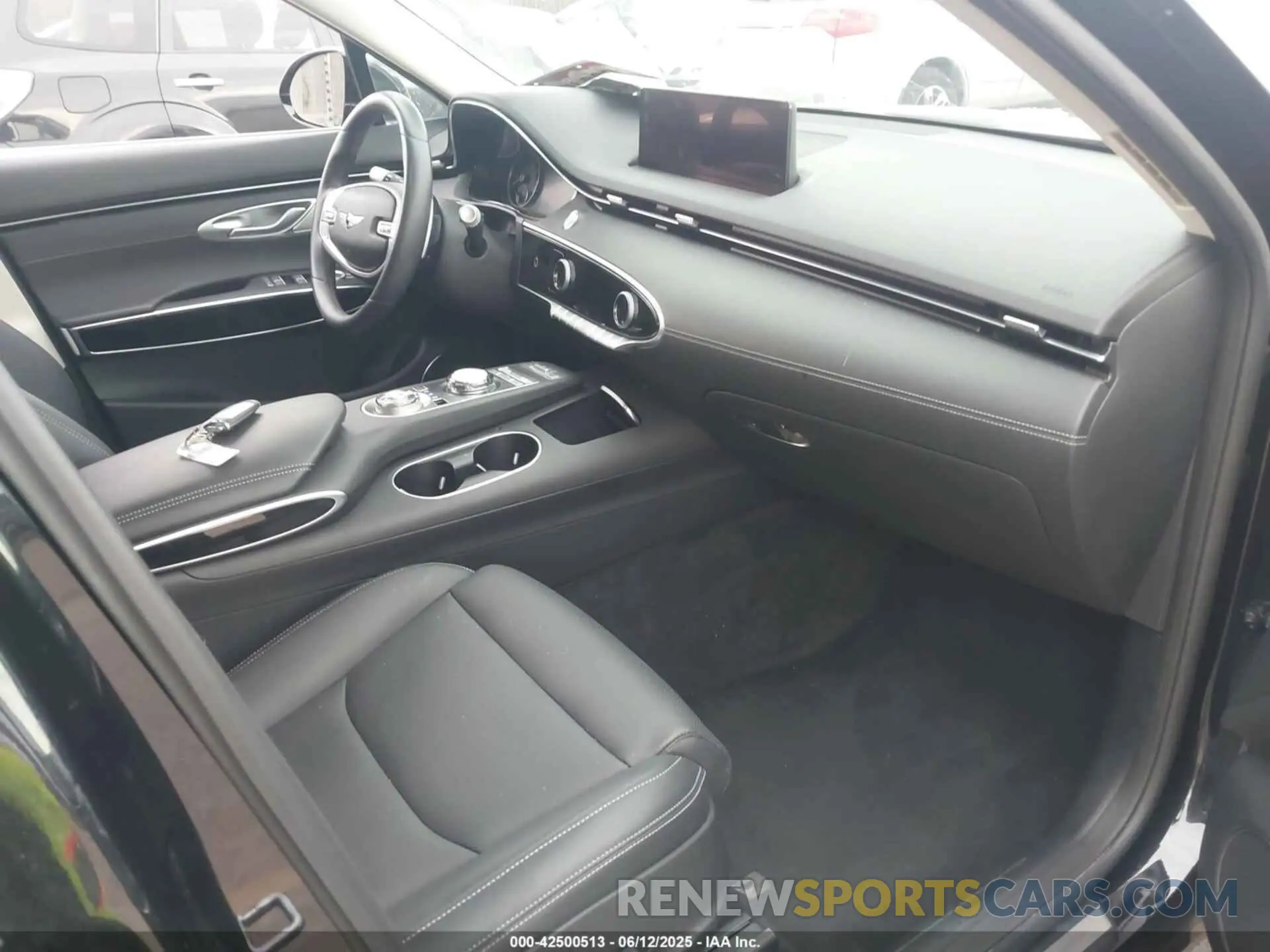 5 fotografías del automóvil dañado KMUMADTB7SU199933 GENESIS GV70 2025