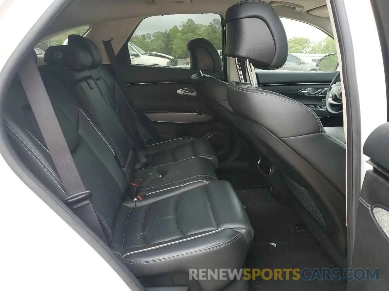 11 fotografías del automóvil dañado KMUMADTB4NU061075 GENESIS GV70 BASE 2022