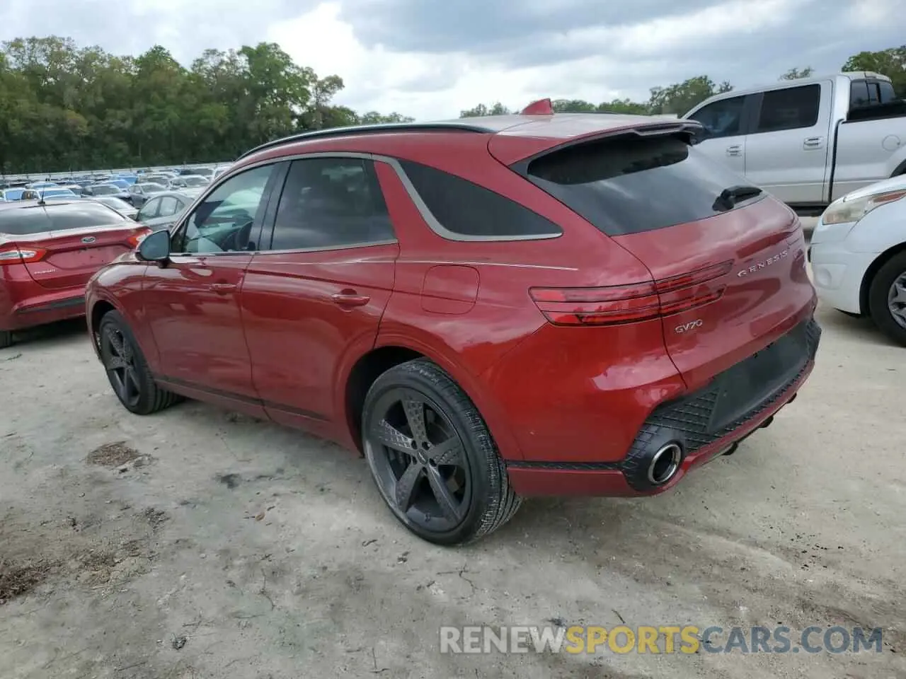 2 fotografías del automóvil dañado KMUMADTB0PU094934 GENESIS GV70 BASE 2023