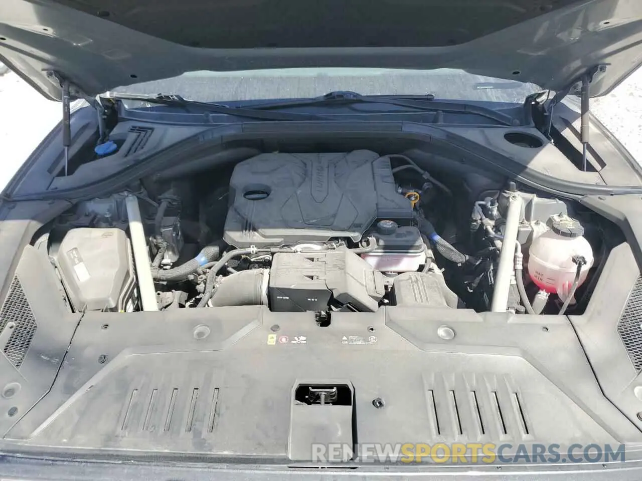 12 fotografías del automóvil dañado KMUMADTB2PU094272 GENESIS GV70 BASE 2023