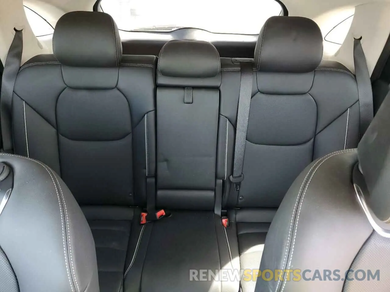 10 fotografías del automóvil dañado KMUMADTB5PU135946 GENESIS GV70 BASE 2023