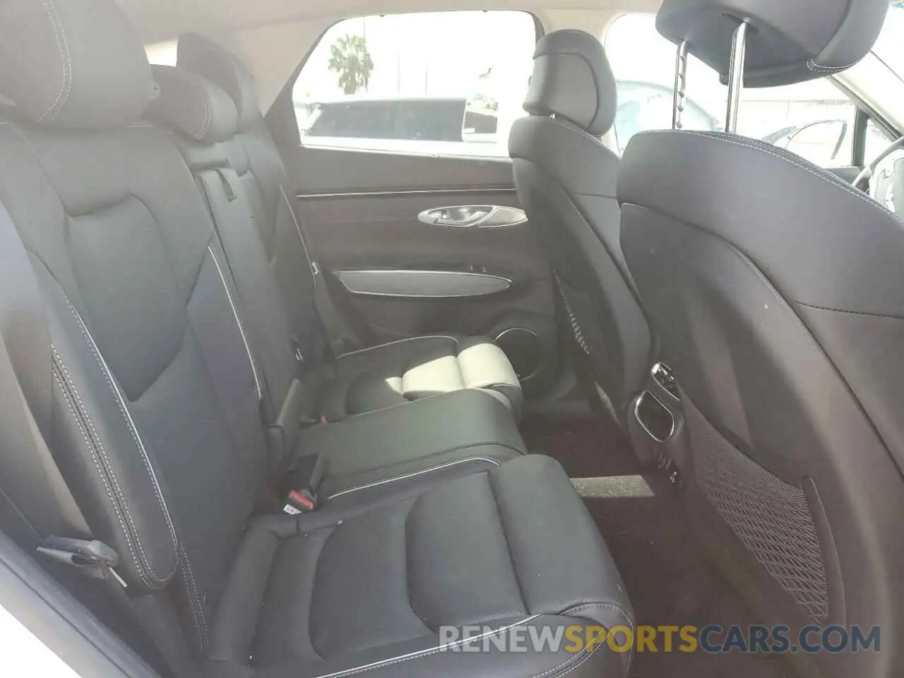 11 fotografías del automóvil dañado KMUMADTB5PU135946 GENESIS GV70 BASE 2023