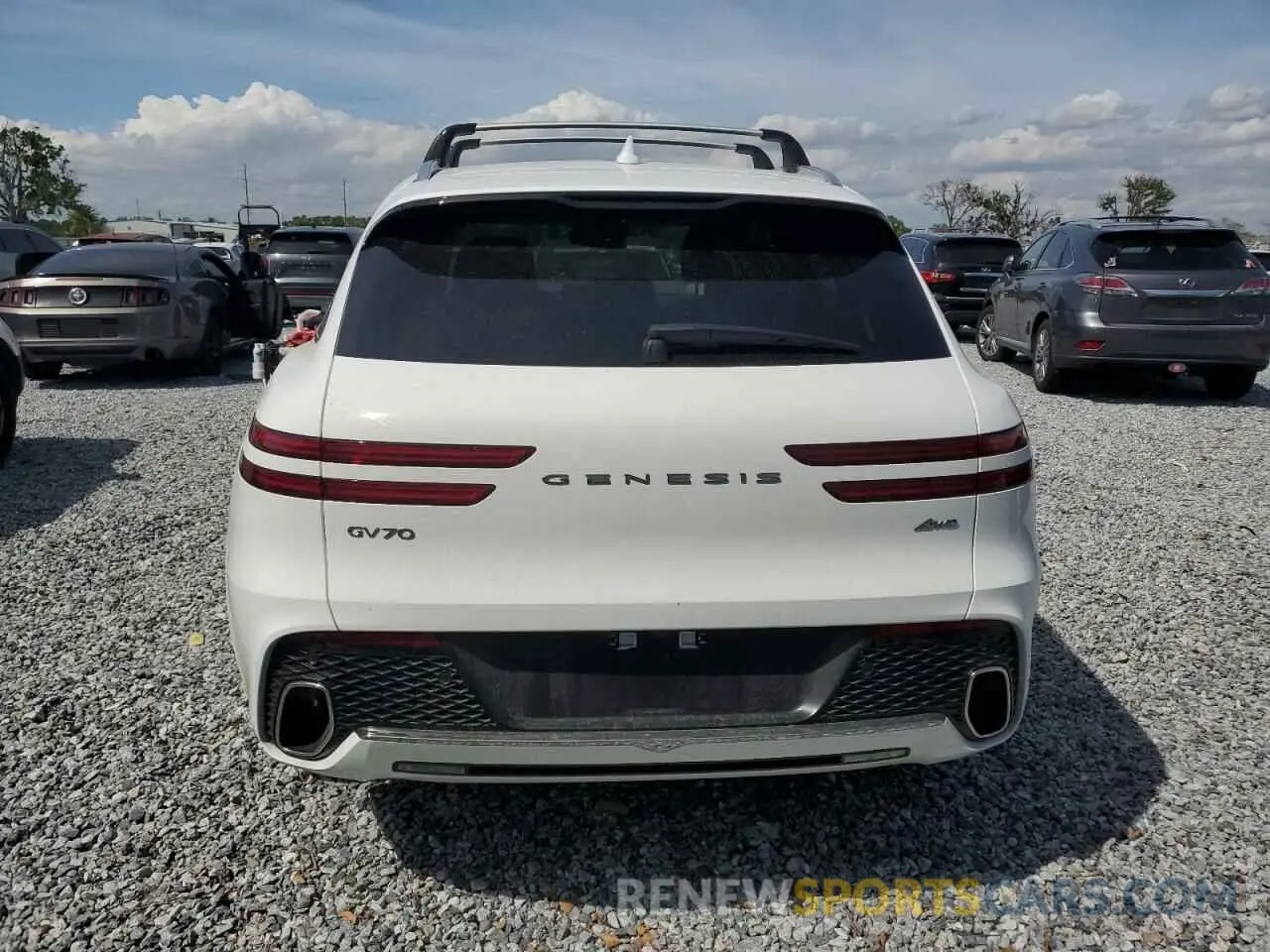 6 fotografías del automóvil dañado KMUMADTB5PU135946 GENESIS GV70 BASE 2023