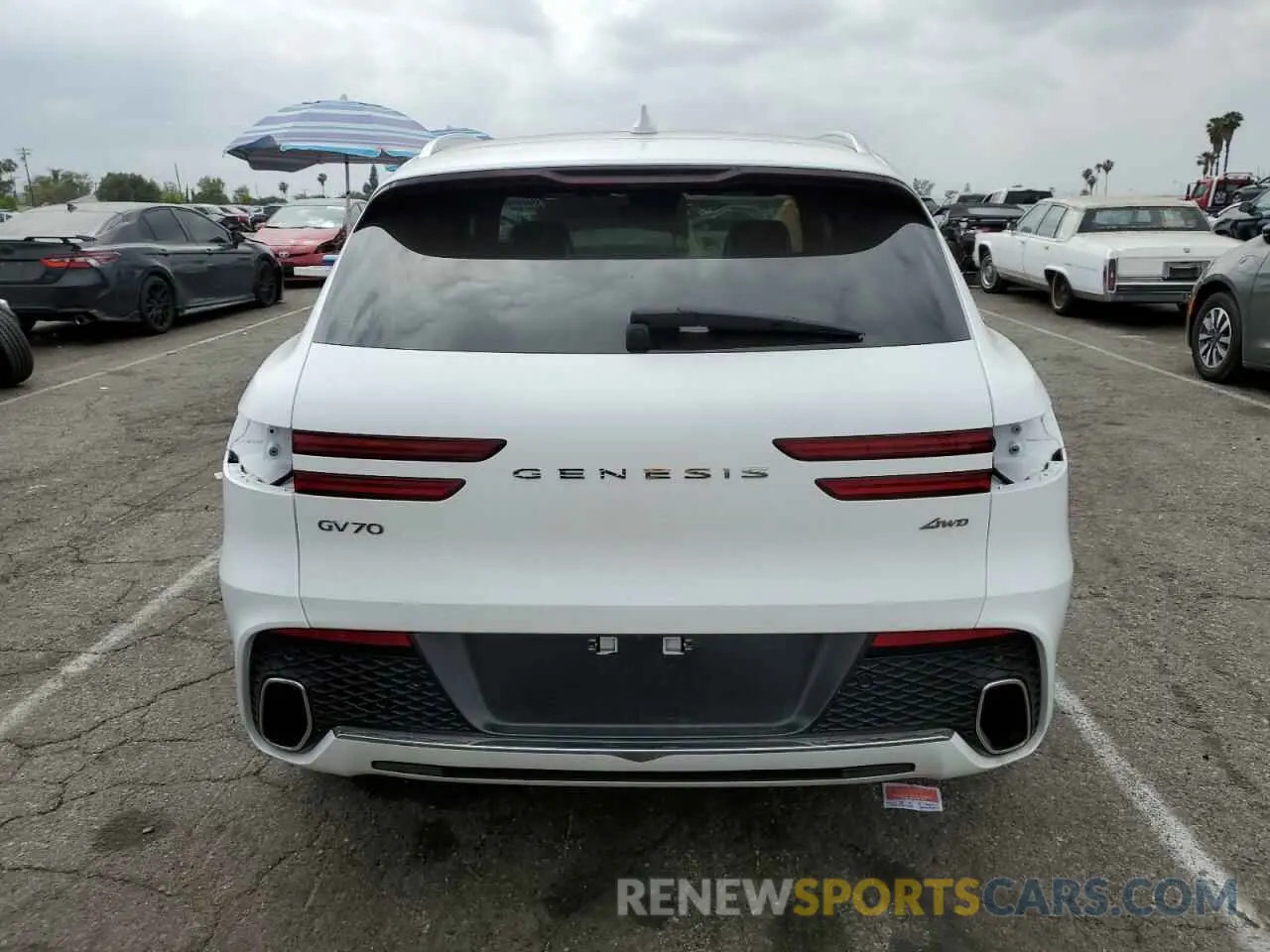 6 fotografías del automóvil dañado KMUMADTB6PU101451 GENESIS GV70 BASE 2023