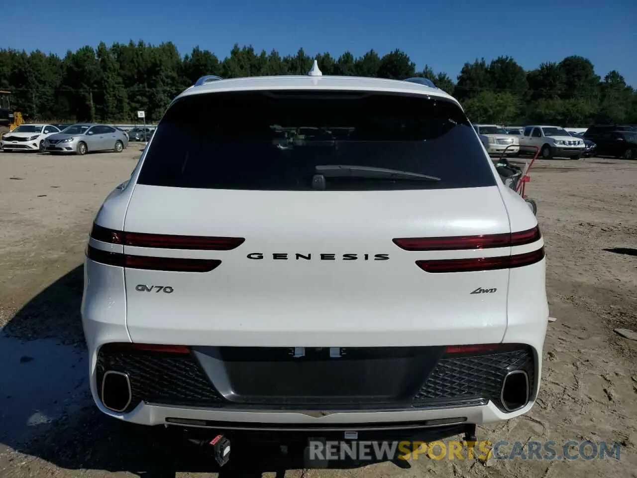 6 fotografías del automóvil dañado KMUMADTBXPU126627 GENESIS GV70 BASE 2023