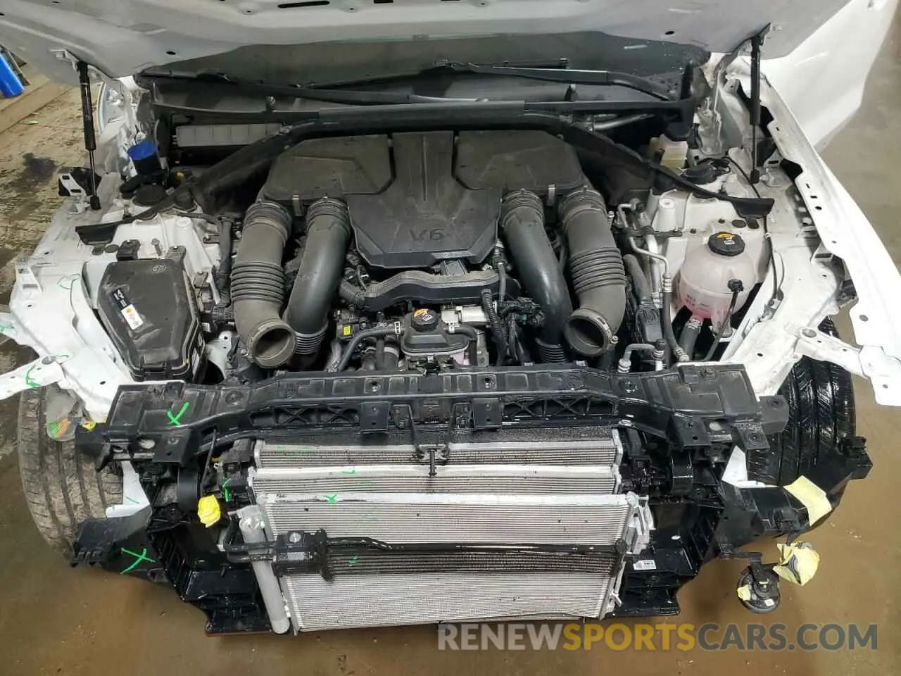 11 fotografías del automóvil dañado KMUMCDTC7PU085781 GENESIS GV70 BASE 2023
