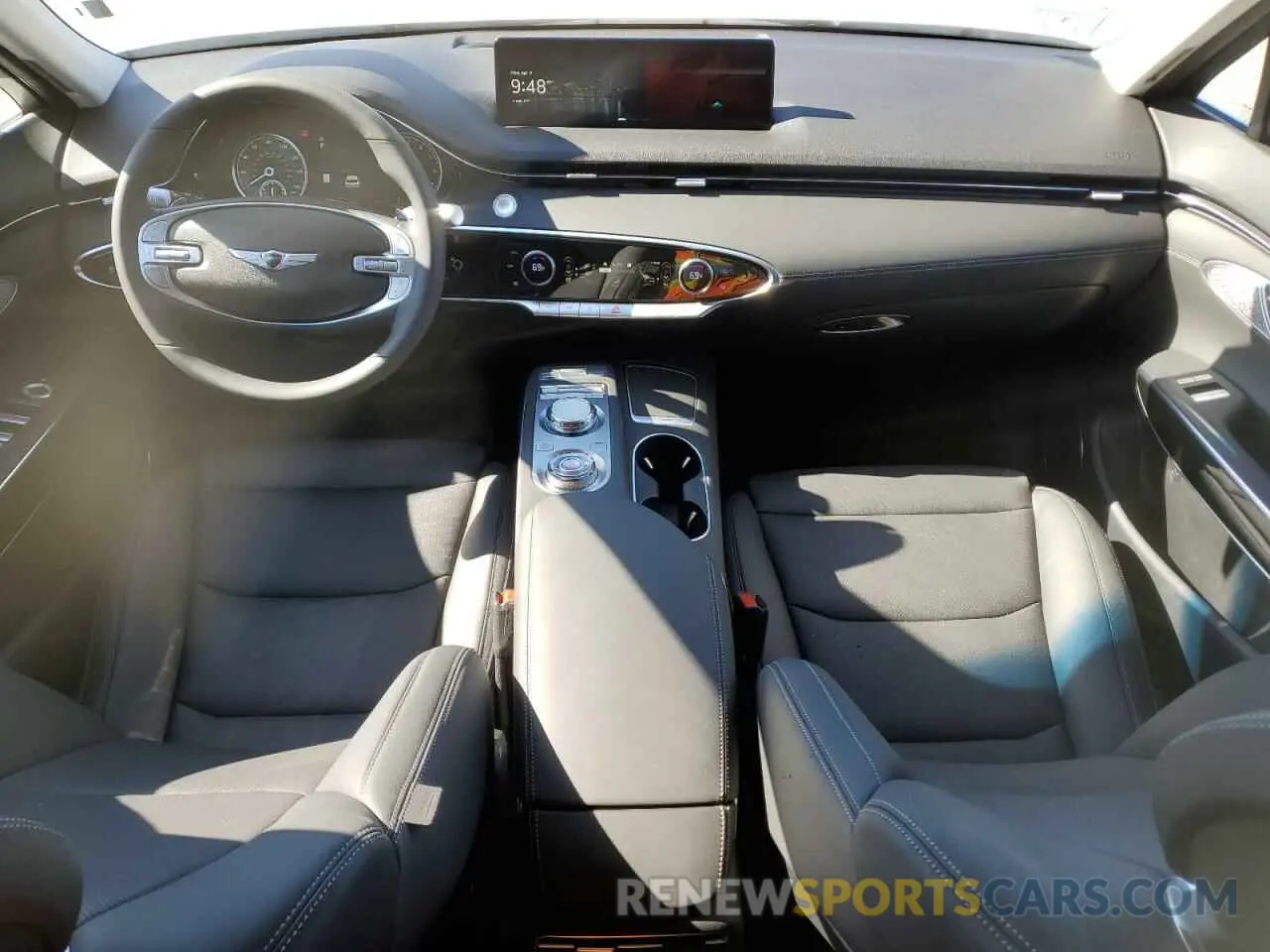 8 fotografías del automóvil dañado KMUMADTB6SU221923 GENESIS GV70 BASE 2025