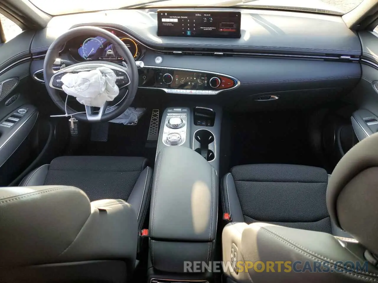8 fotografías del automóvil dañado KMUMADTB9SU180087 GENESIS GV70 BASE 2025
