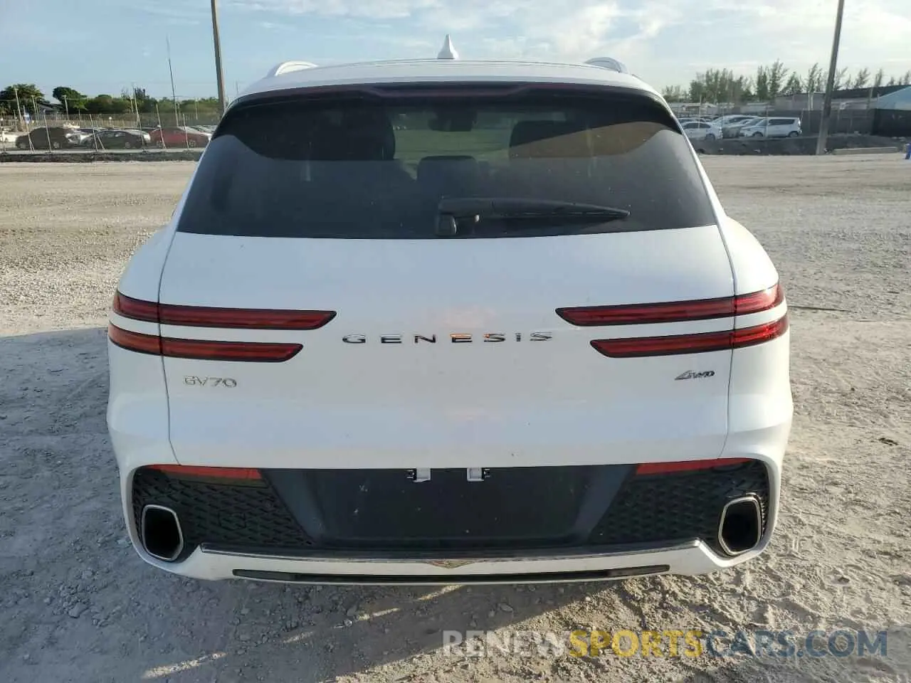 6 fotografías del automóvil dañado KMUMADTBXSU213047 GENESIS GV70 BASE 2025