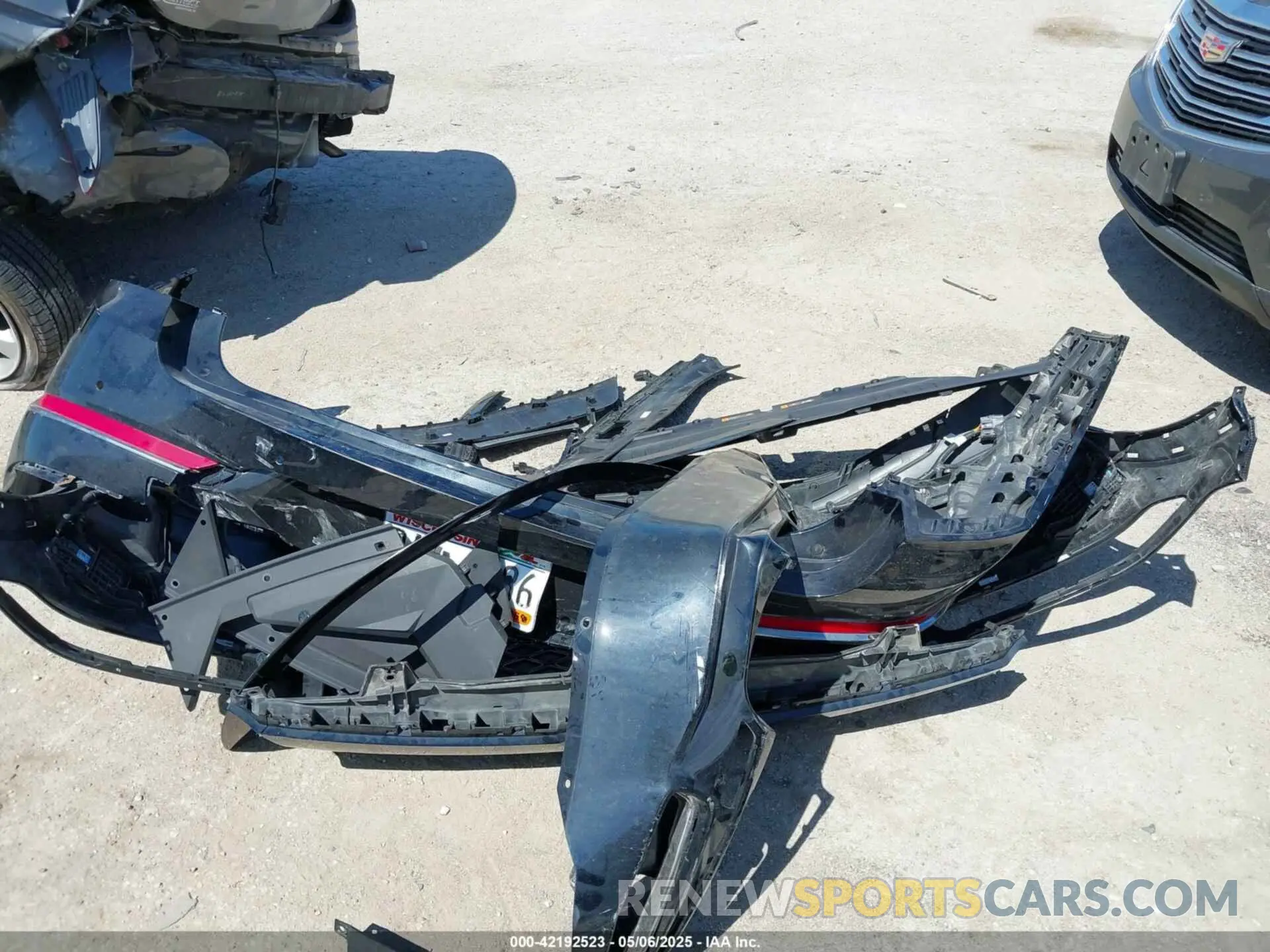 12 fotografías del automóvil dañado KMUHBDSB1MU042935 GENESIS GV80 2021