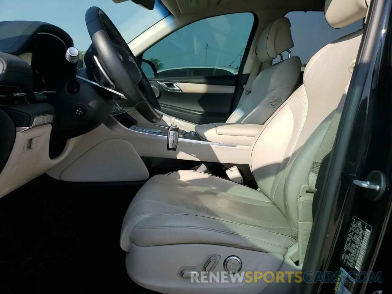 7 fotografías del automóvil dañado KMUHBDSB5MU040461 GENESIS GV80 2021