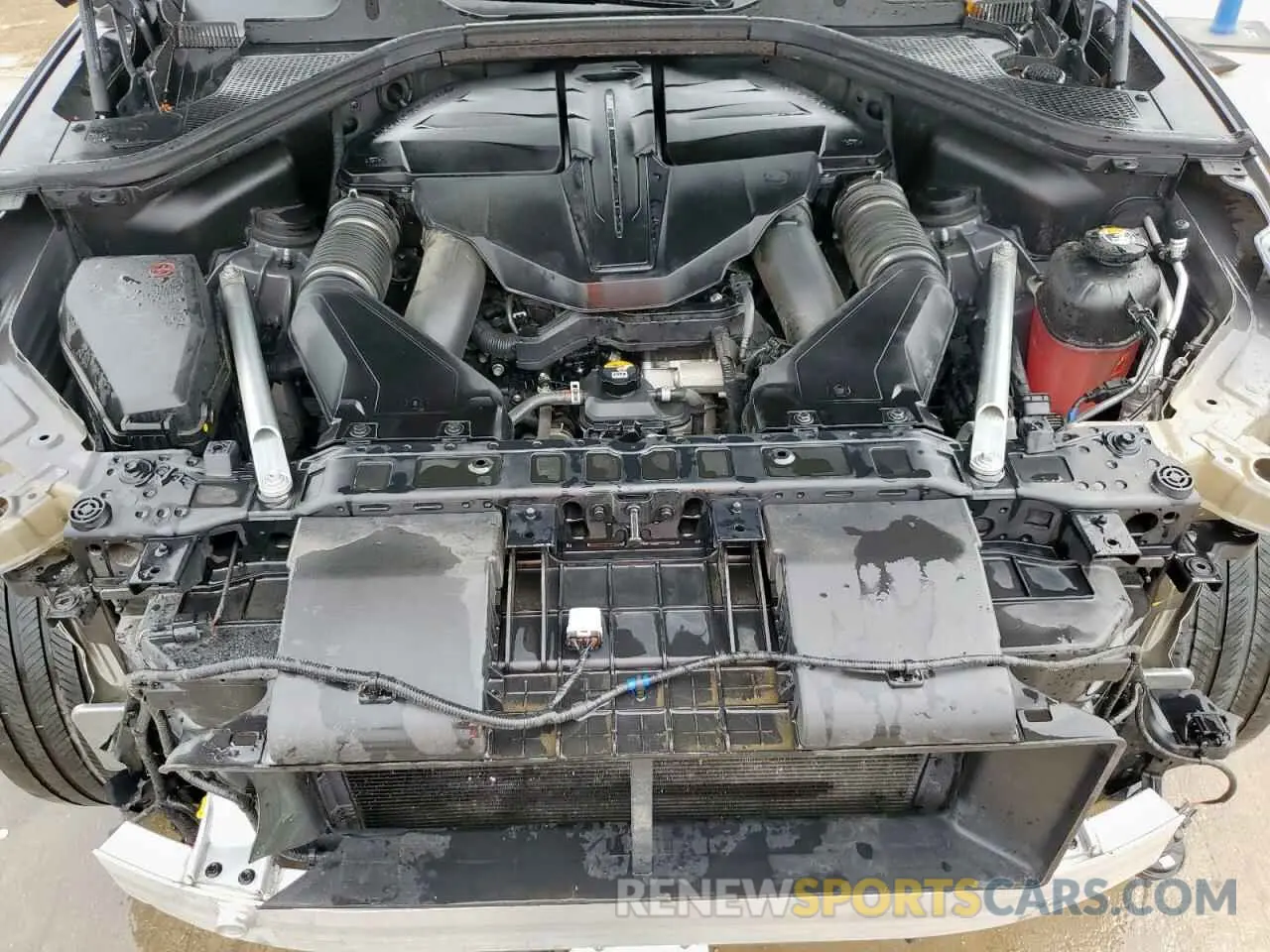 12 fotografías del automóvil dañado KMUHCESC2MU040722 GENESIS GV80 2021