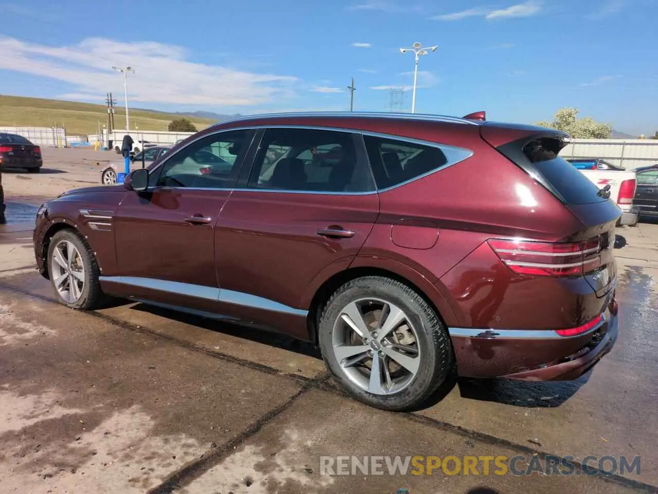 2 fotografías del automóvil dañado KMUHCESC4MU040334 GENESIS GV80 2021