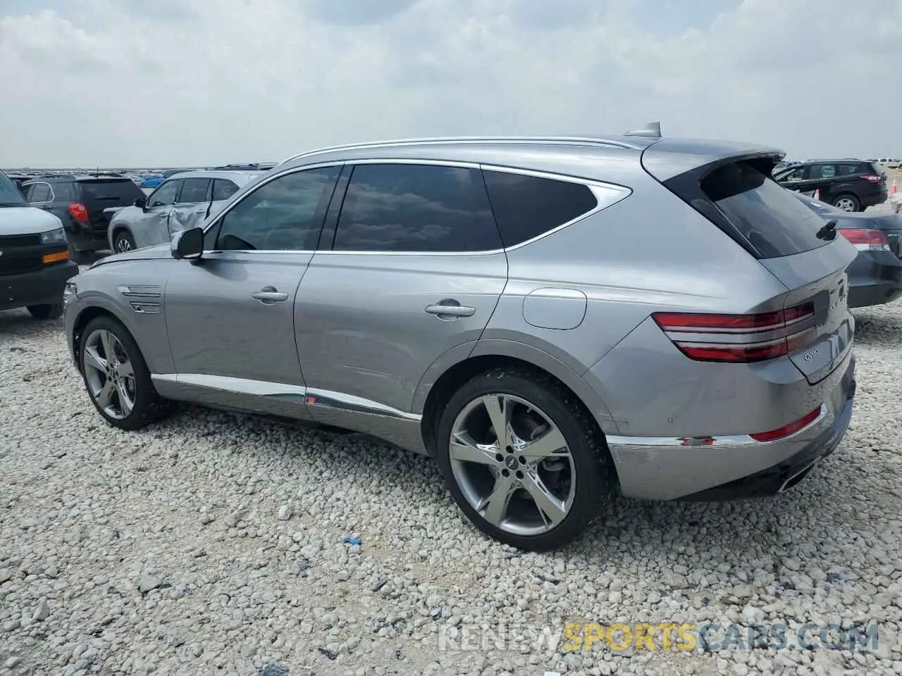 2 fotografías del automóvil dañado KMUHCESC5MU056719 GENESIS GV80 2021
