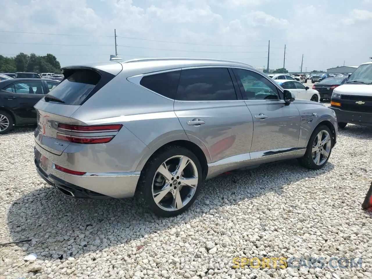 3 fotografías del automóvil dañado KMUHCESC5MU056719 GENESIS GV80 2021